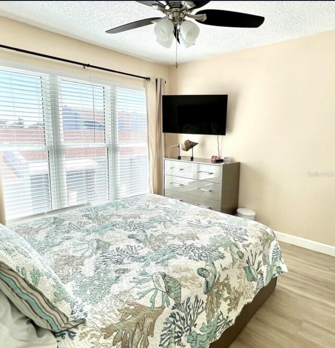 Image 17 of 19 For 323 Rex Place G
