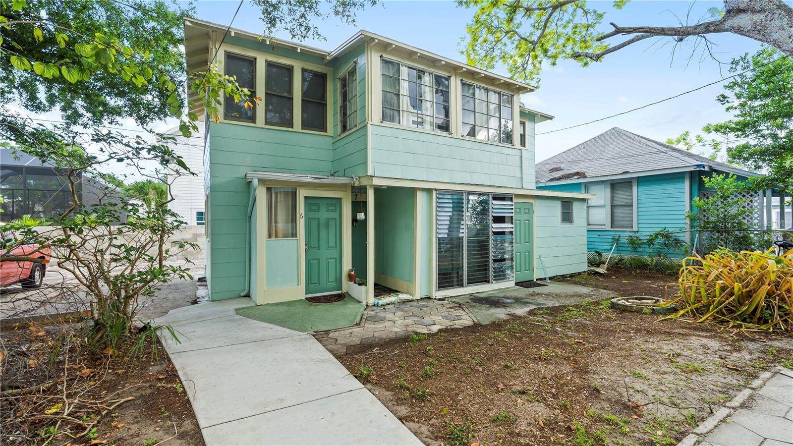 Image 2 of 10 For 750 7th Avenue N 6