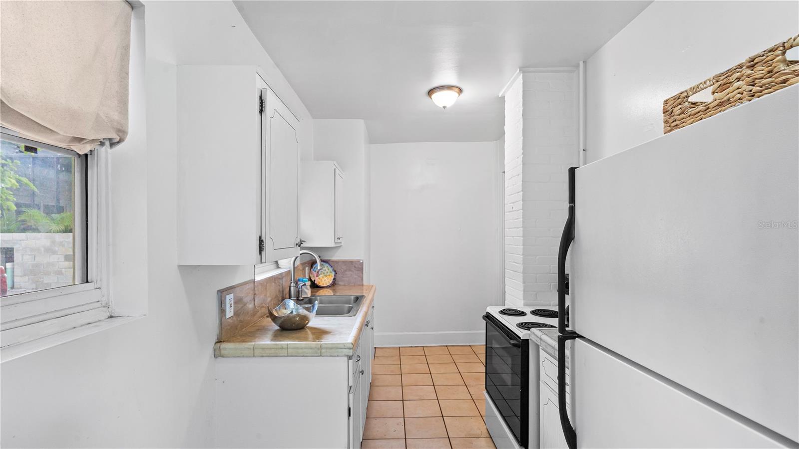 Image 5 of 10 For 750 7th Avenue N 6