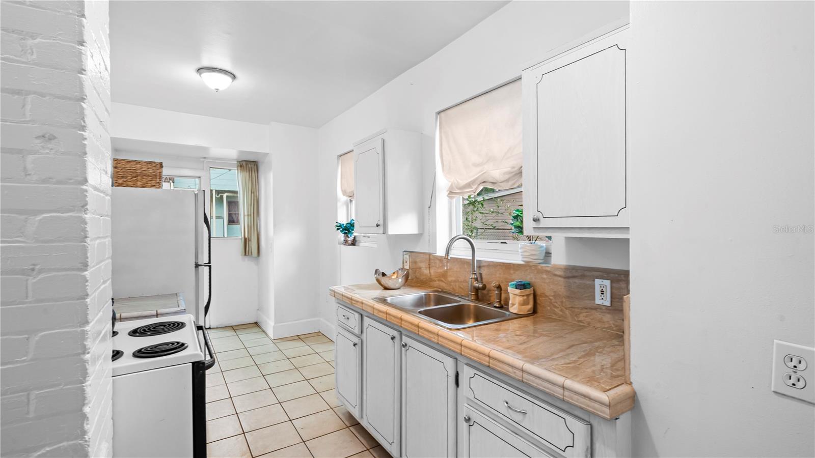Image 7 of 10 For 750 7th Avenue N 6