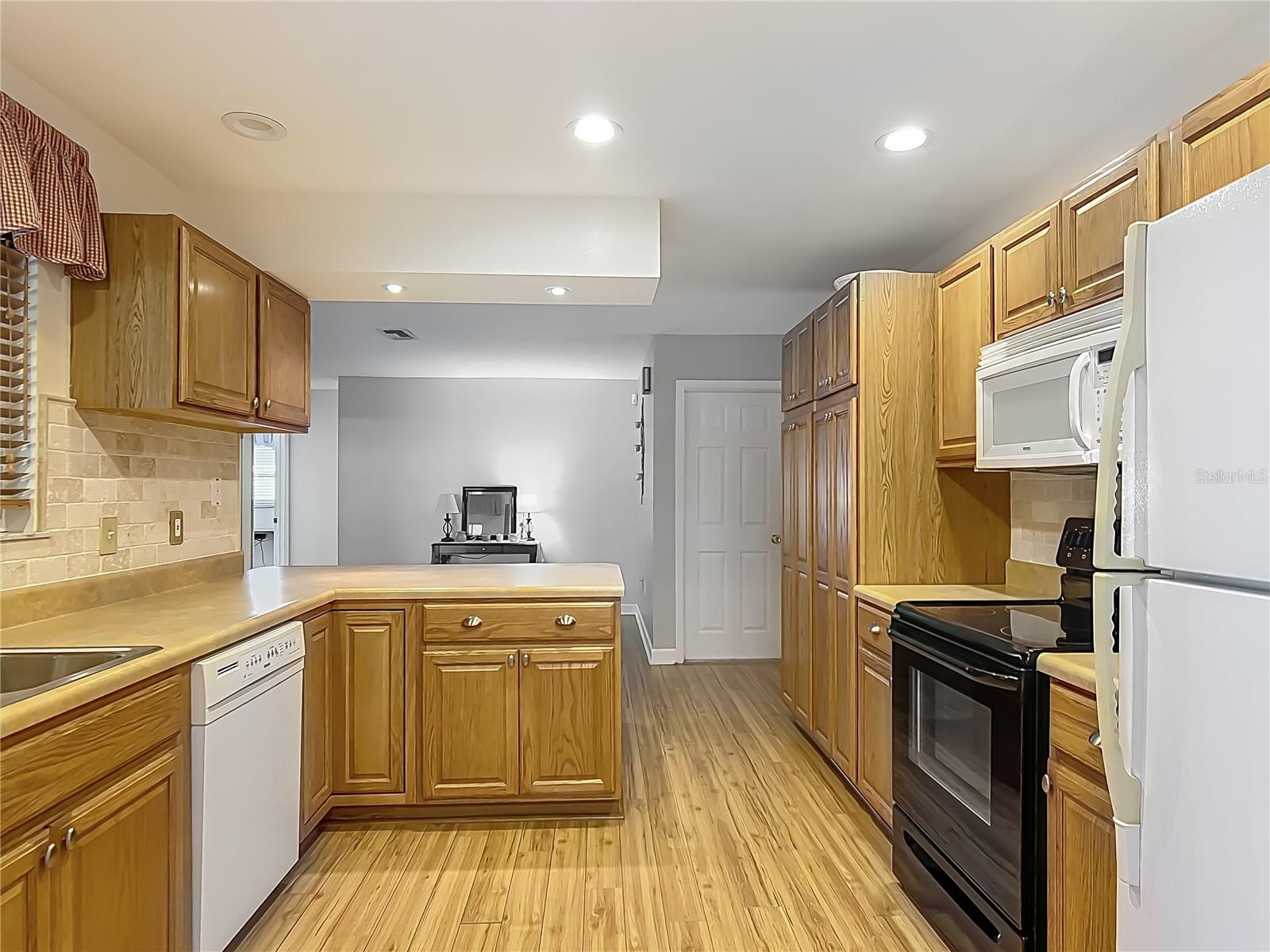 Image 13 of 57 For 9679 Pimpernel Lane