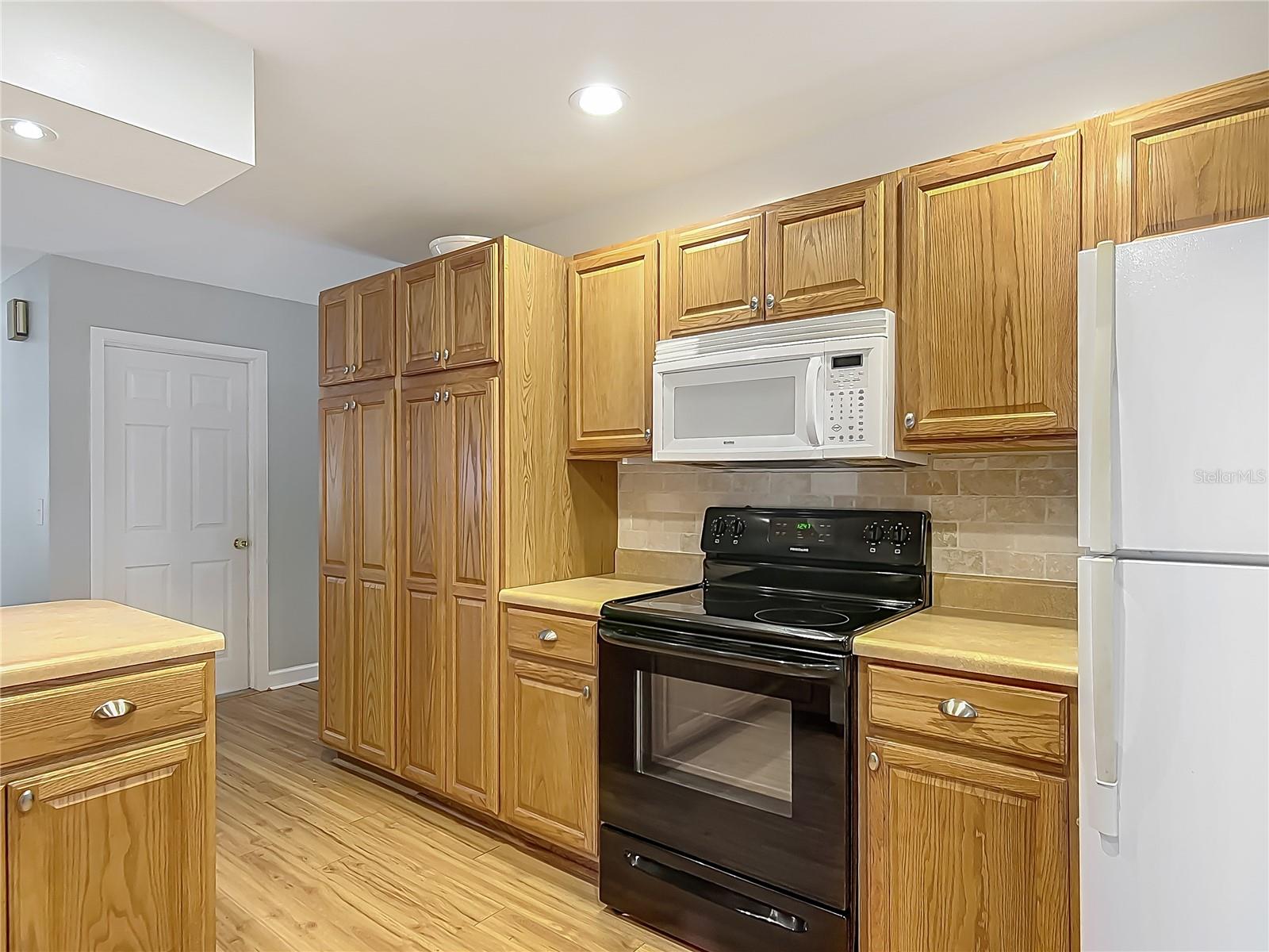 Image 14 of 57 For 9679 Pimpernel Lane