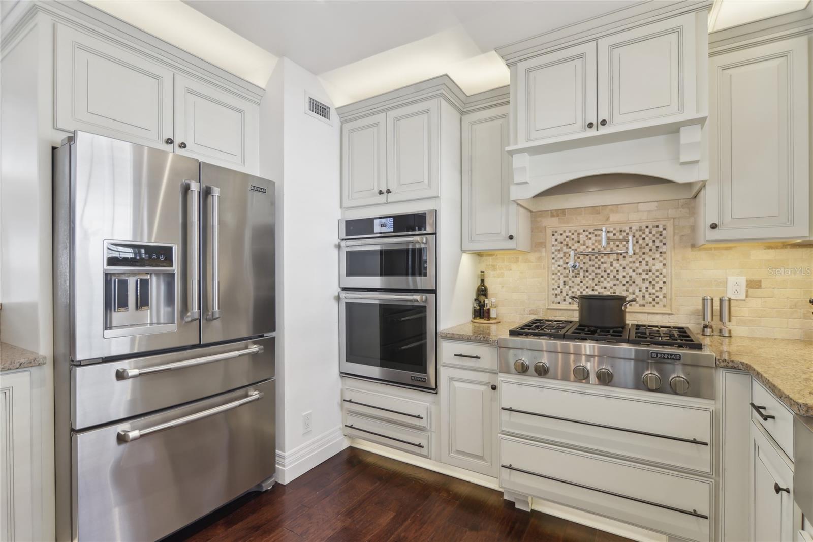 Image 10 of 48 For 157 9th Avenue N