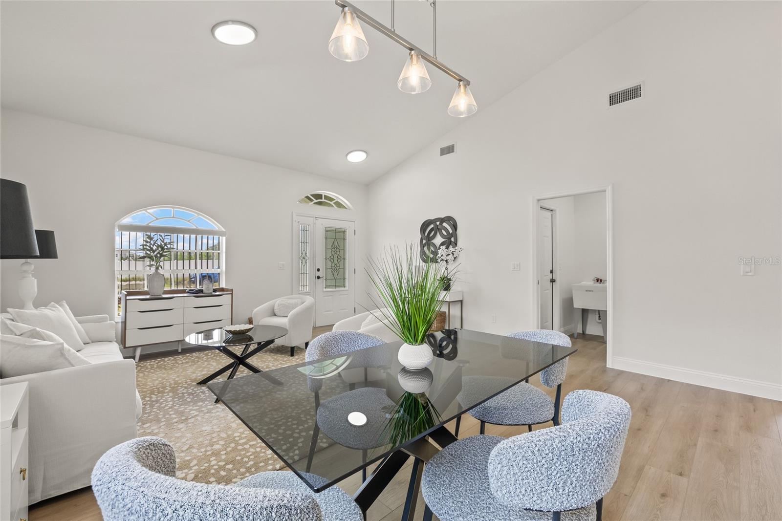 Image 11 of 59 For 7612 S 36th Avenue