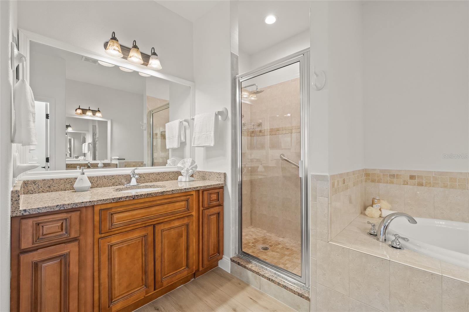 Image 16 of 59 For 7612 S 36th Avenue