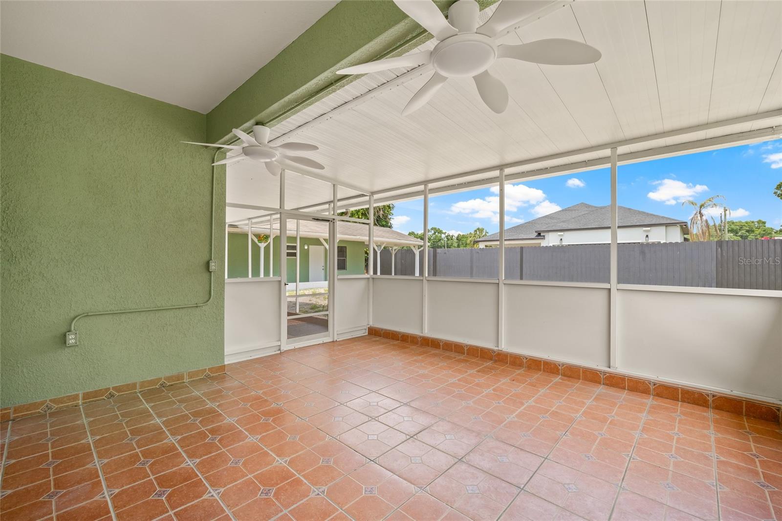 Image 36 of 59 For 7612 S 36th Avenue