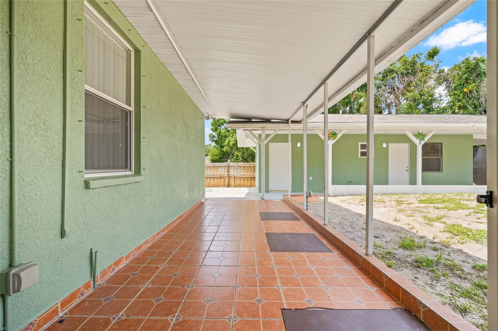 Image 37 of 59 For 7612 S 36th Avenue