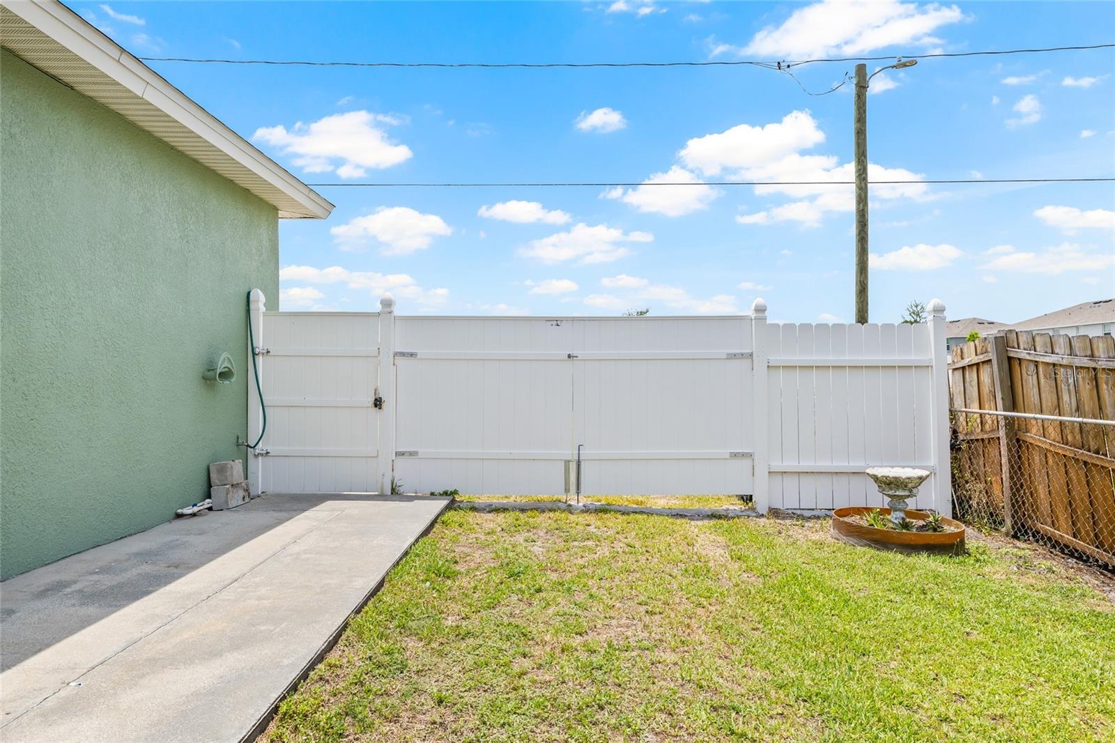 Image 38 of 59 For 7612 S 36th Avenue