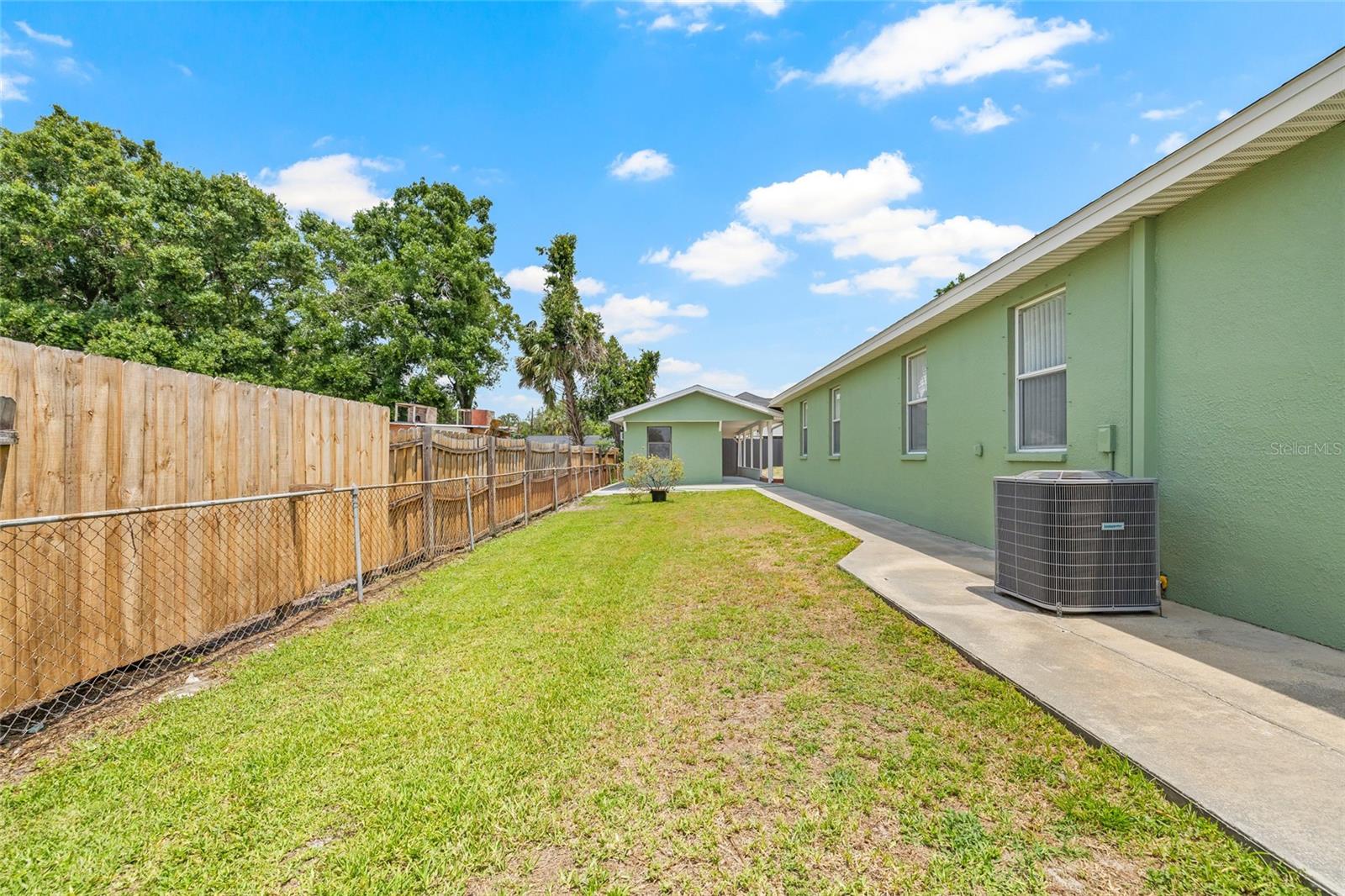 Image 39 of 59 For 7612 S 36th Avenue