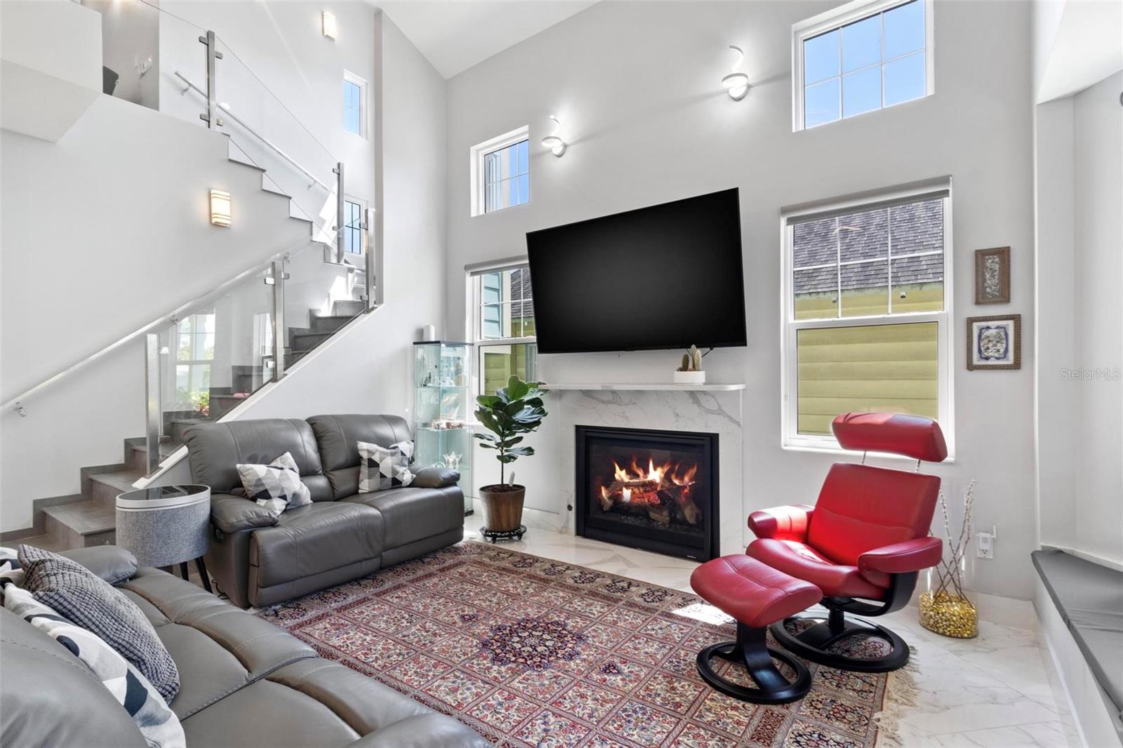 Image 11 of 44 For 475 27th Avenue N