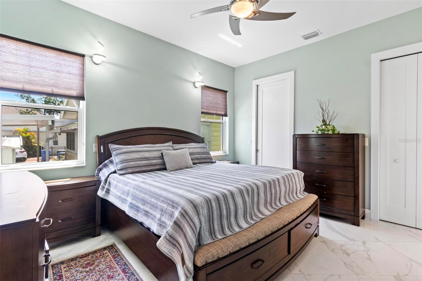 Image 18 of 44 For 475 27th Avenue N