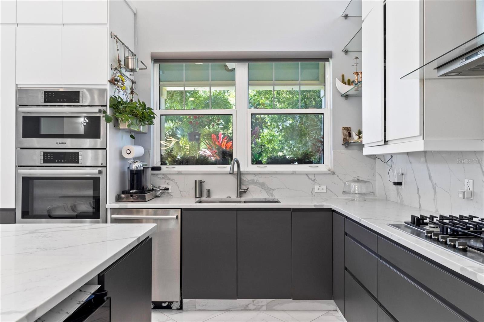 Image 6 of 44 For 475 27th Avenue N