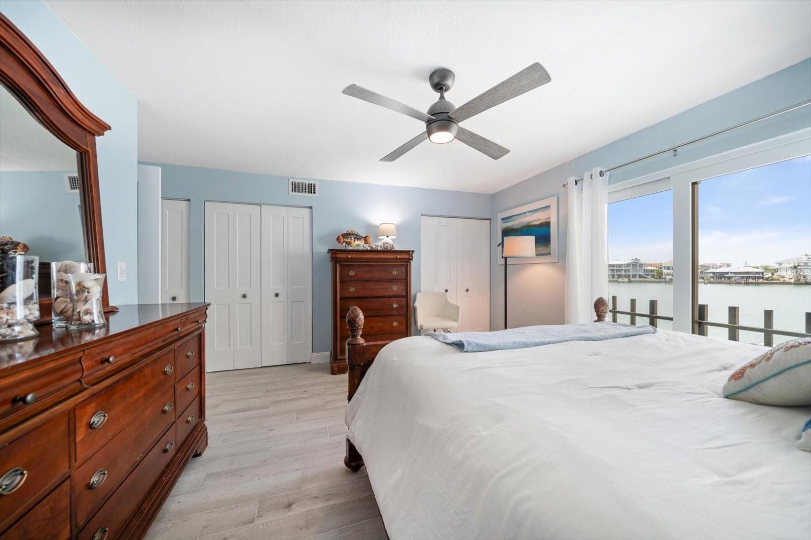 Image 17 of 39 For 868 Bayway Boulevard 206