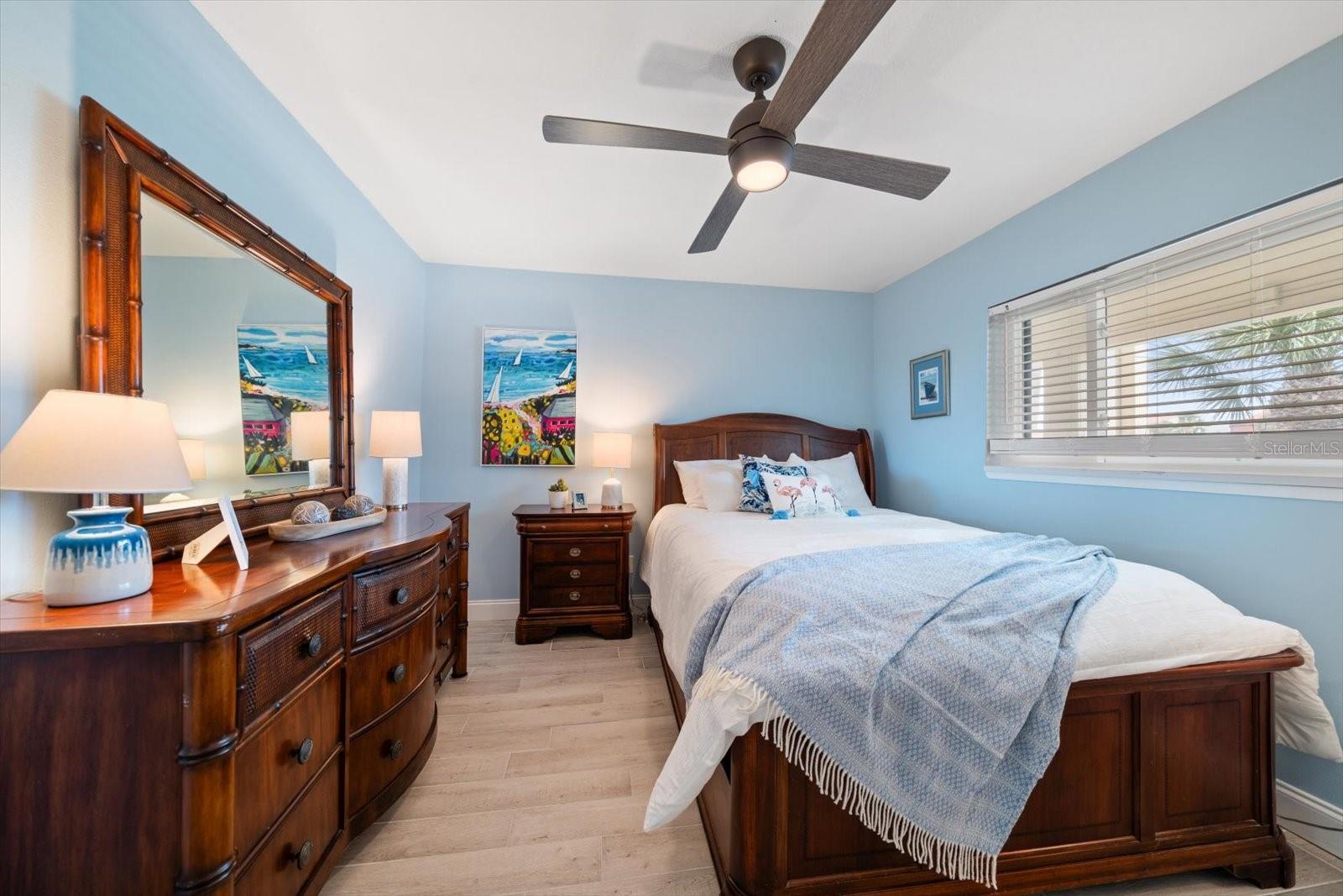 Image 22 of 39 For 868 Bayway Boulevard 206