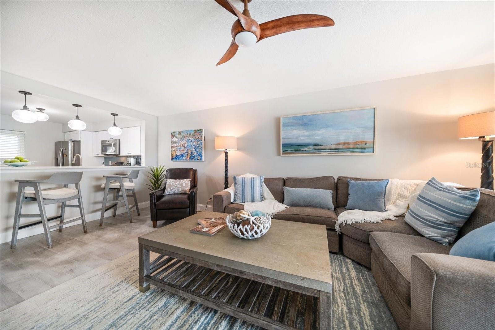Image 4 of 39 For 868 Bayway Boulevard 206