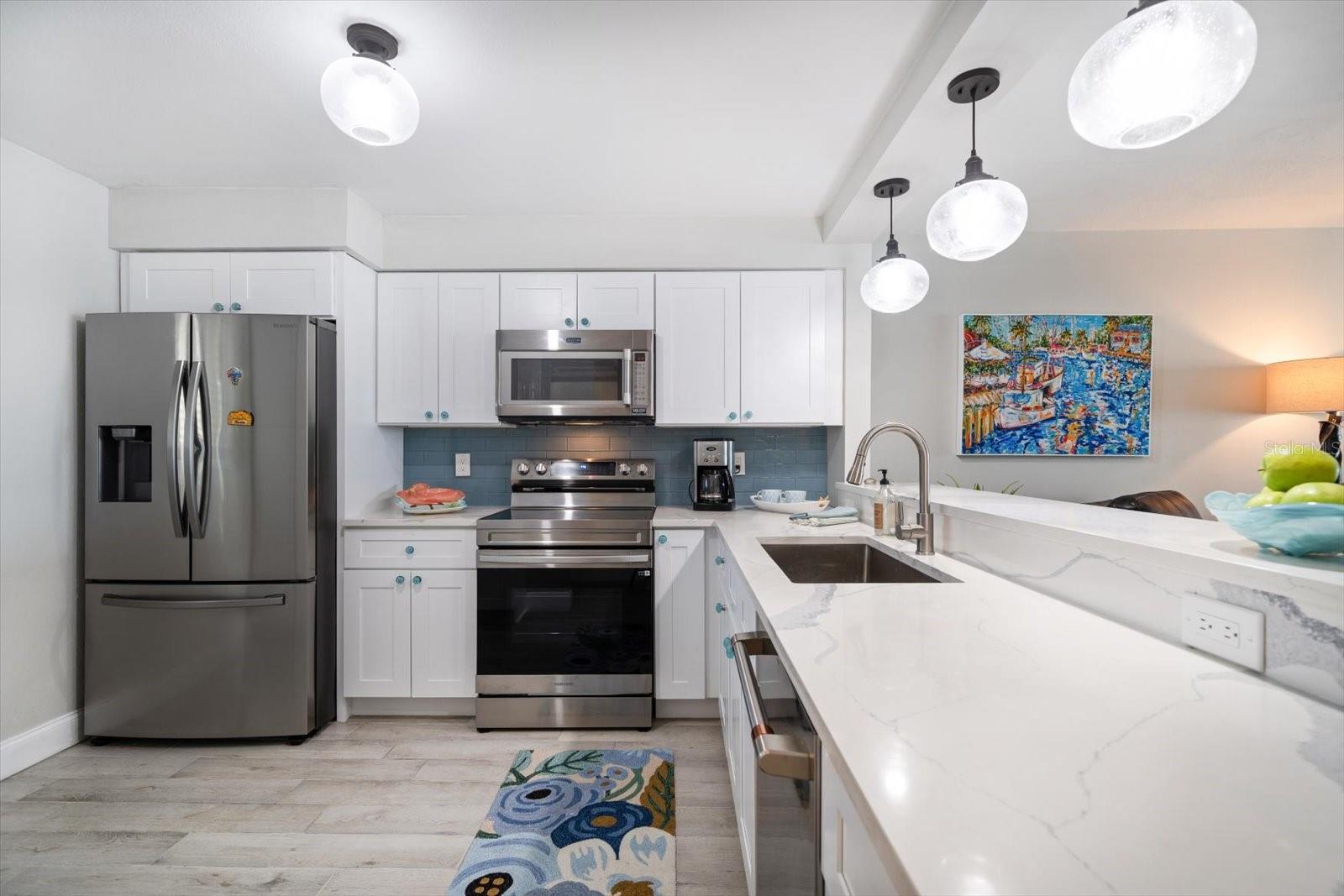 Image 8 of 39 For 868 Bayway Boulevard 206