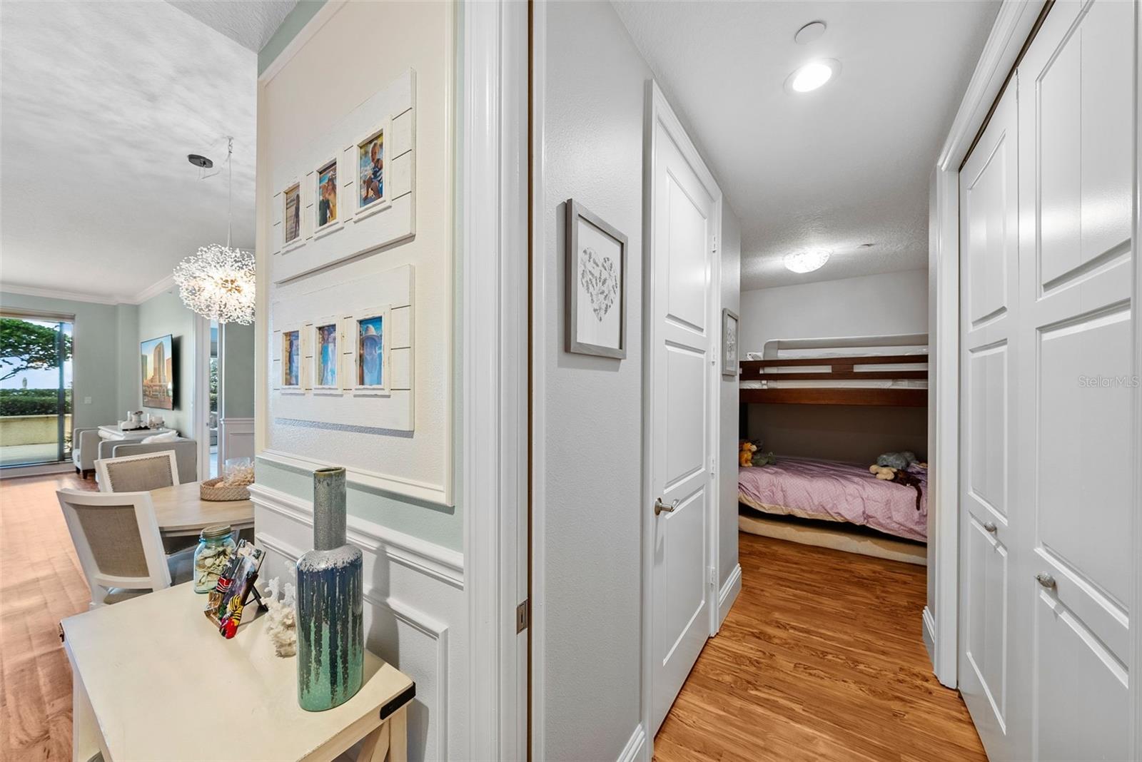 Image 61 of 100 For 470 Mandalay Avenue 303