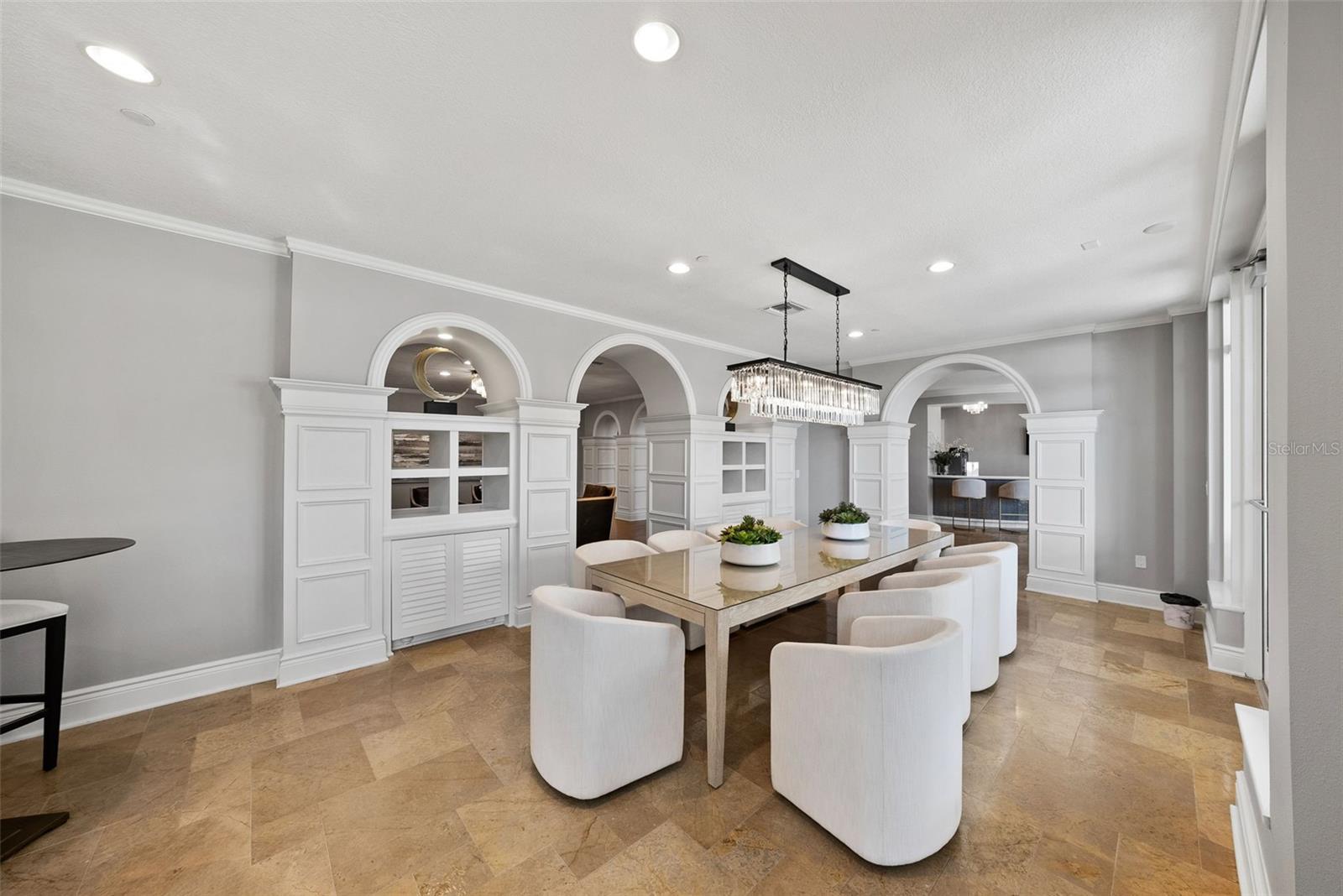 Image 95 of 100 For 470 Mandalay Avenue 303