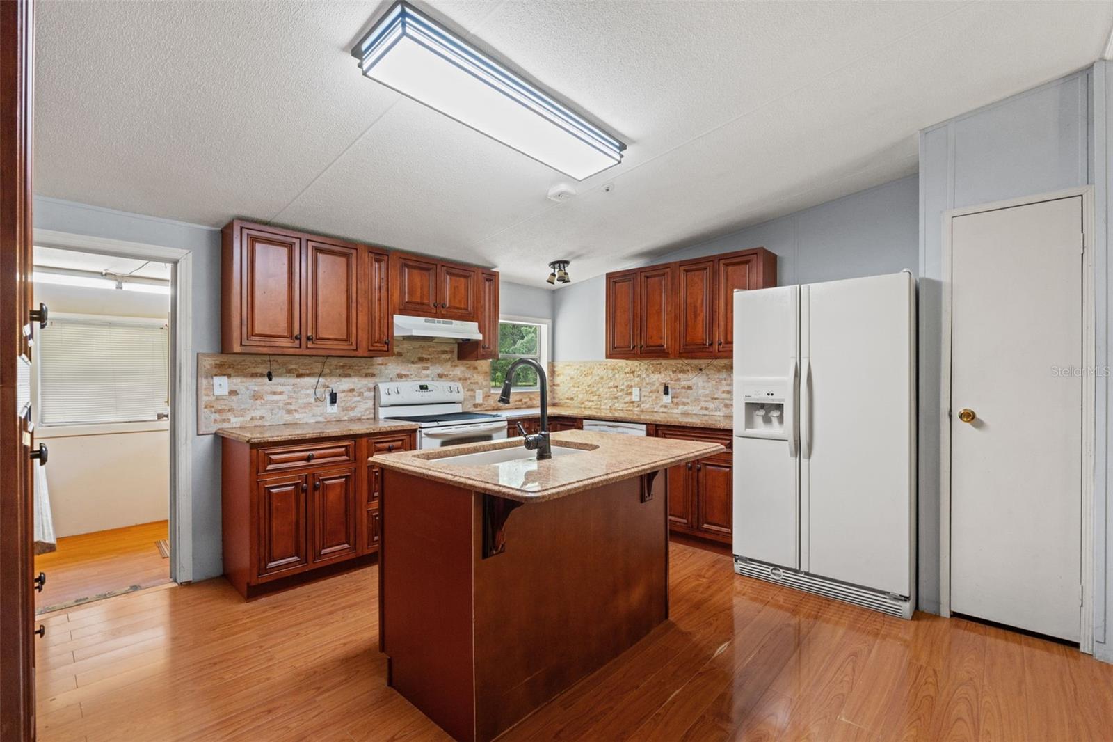 Image 10 of 48 For 6530 155th Street