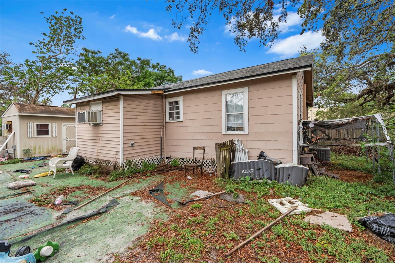 Image 4 of 21 For 10803 Florence Avenue