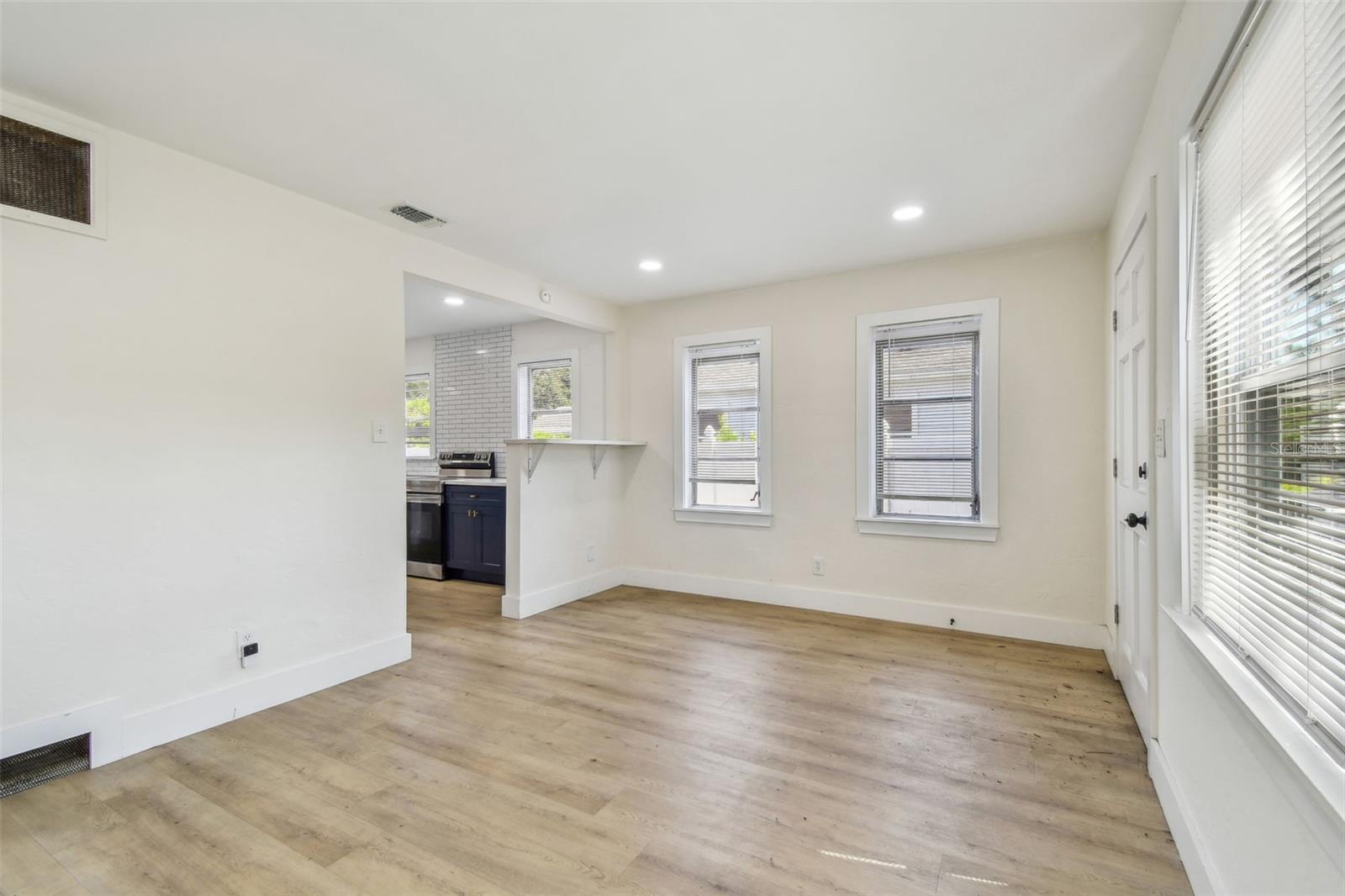 Image 13 of 53 For 3535 16th Street N