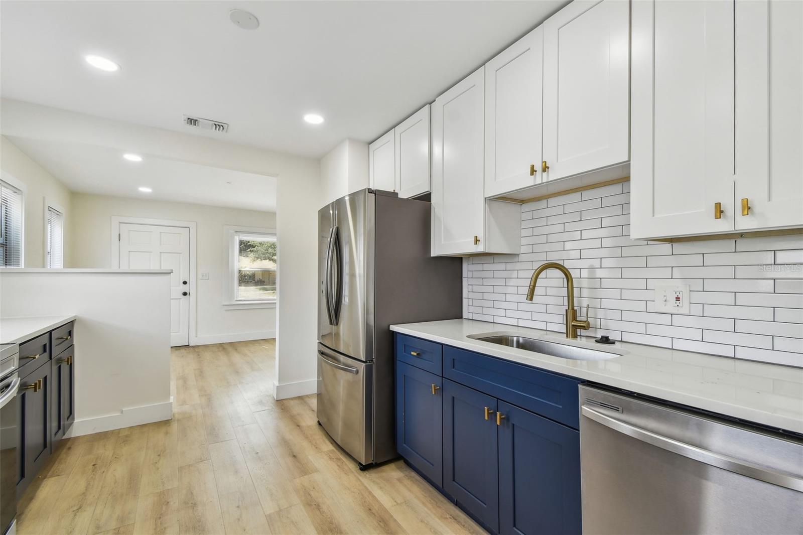 Image 19 of 53 For 3535 16th Street N