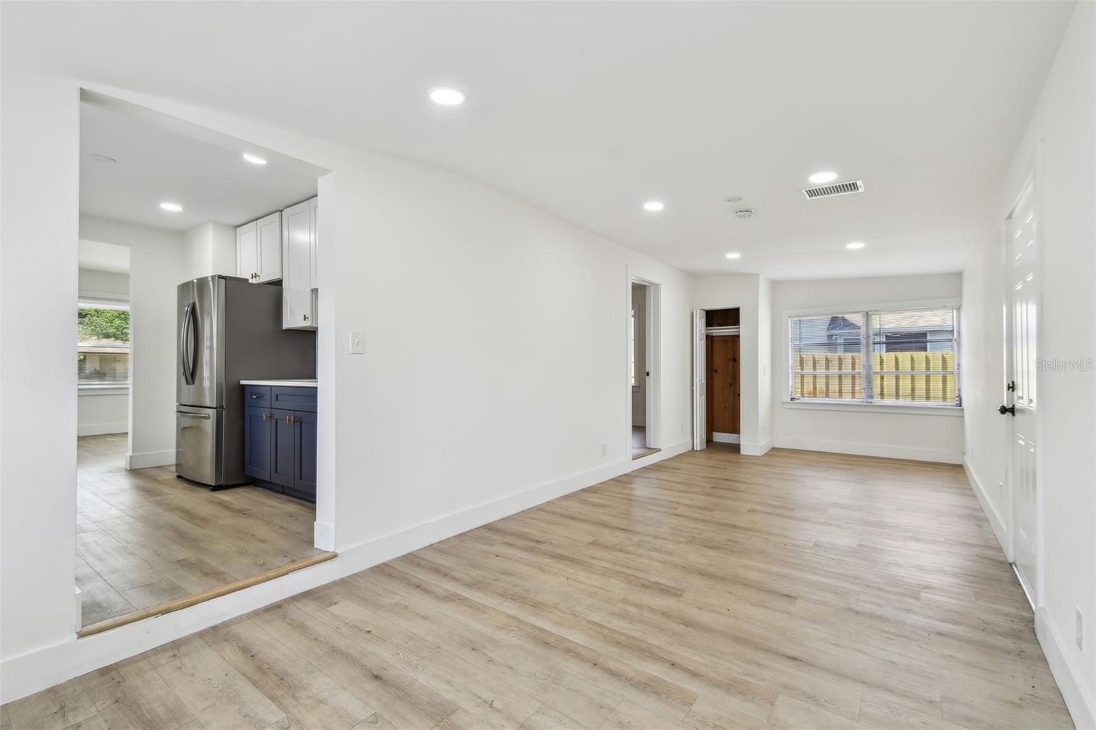 Image 23 of 53 For 3535 16th Street N