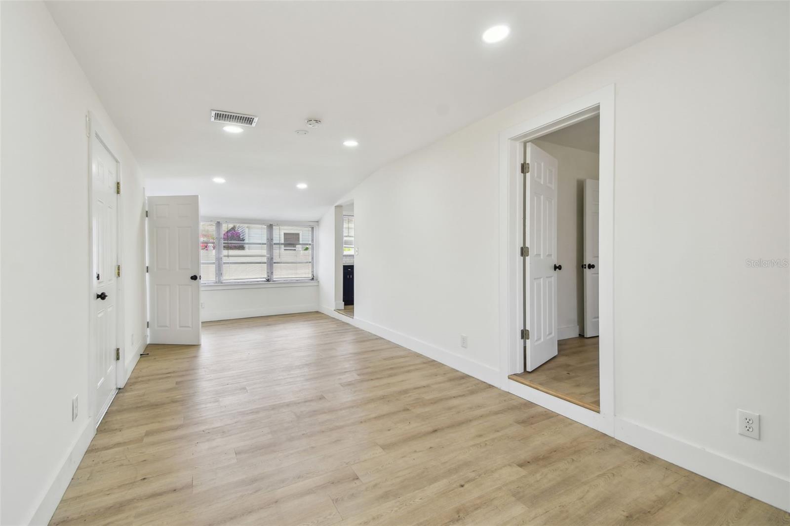 Image 25 of 53 For 3535 16th Street N