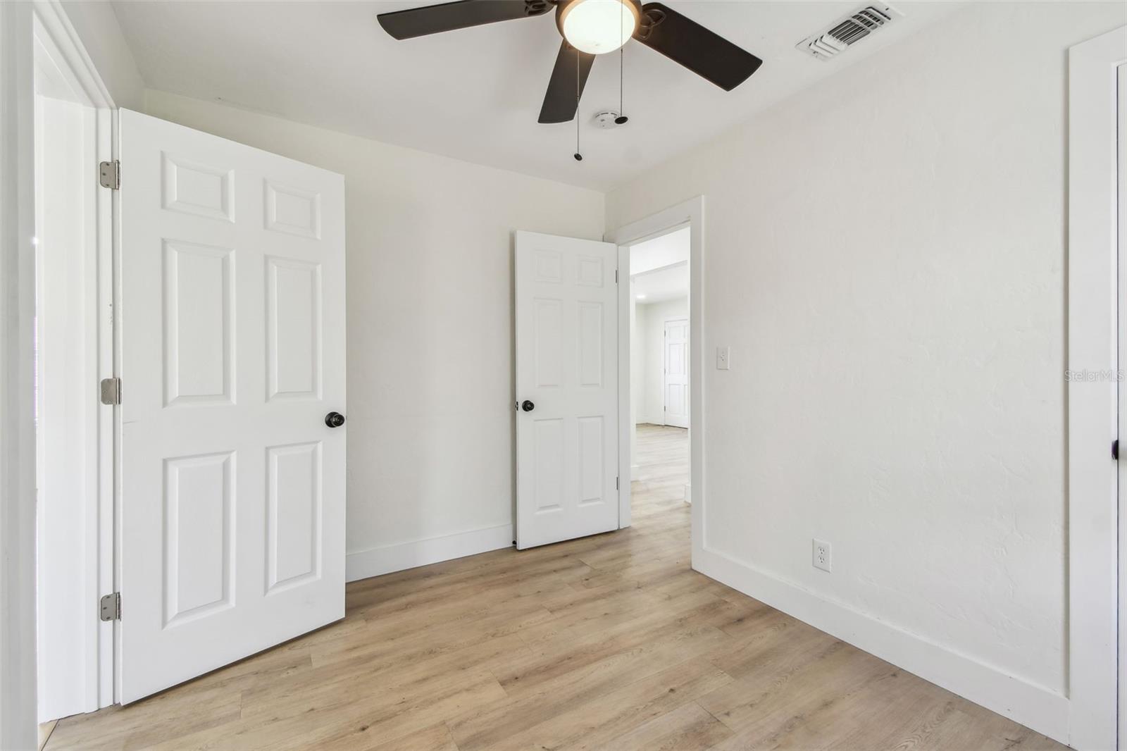 Image 33 of 53 For 3535 16th Street N