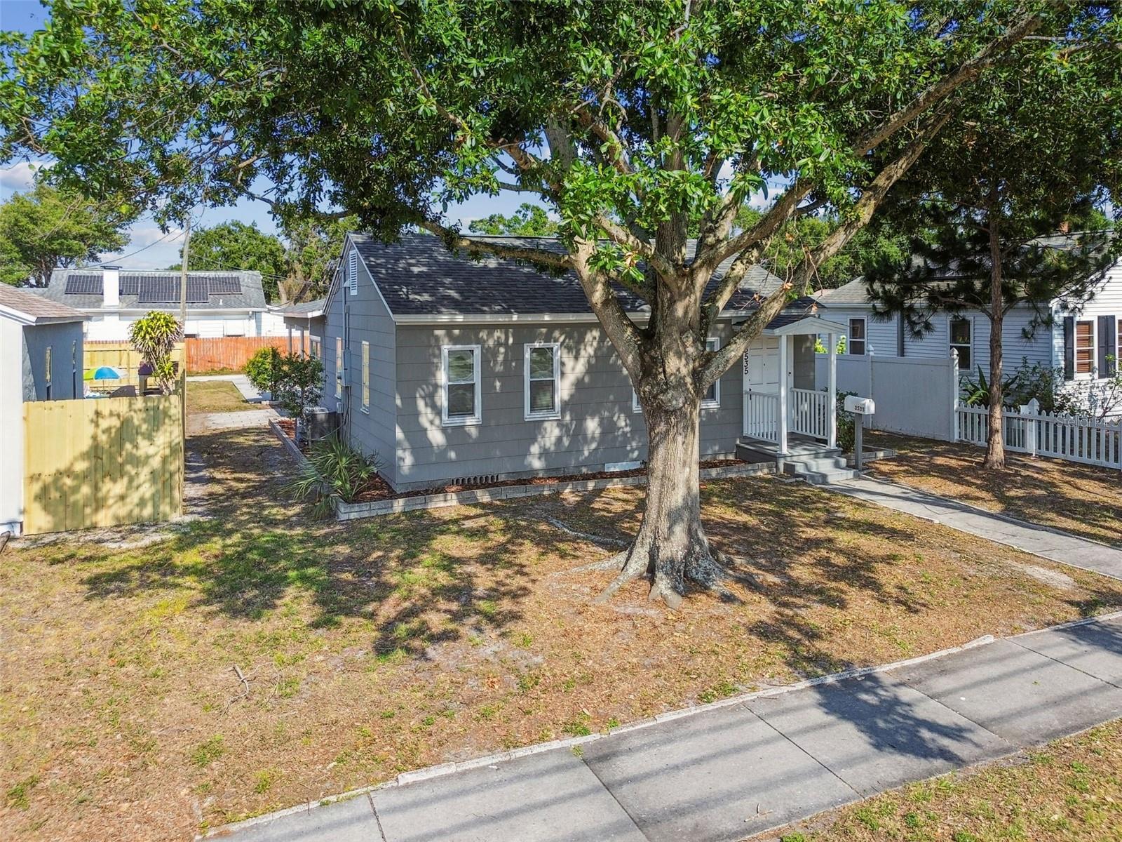 Image 6 of 53 For 3535 16th Street N