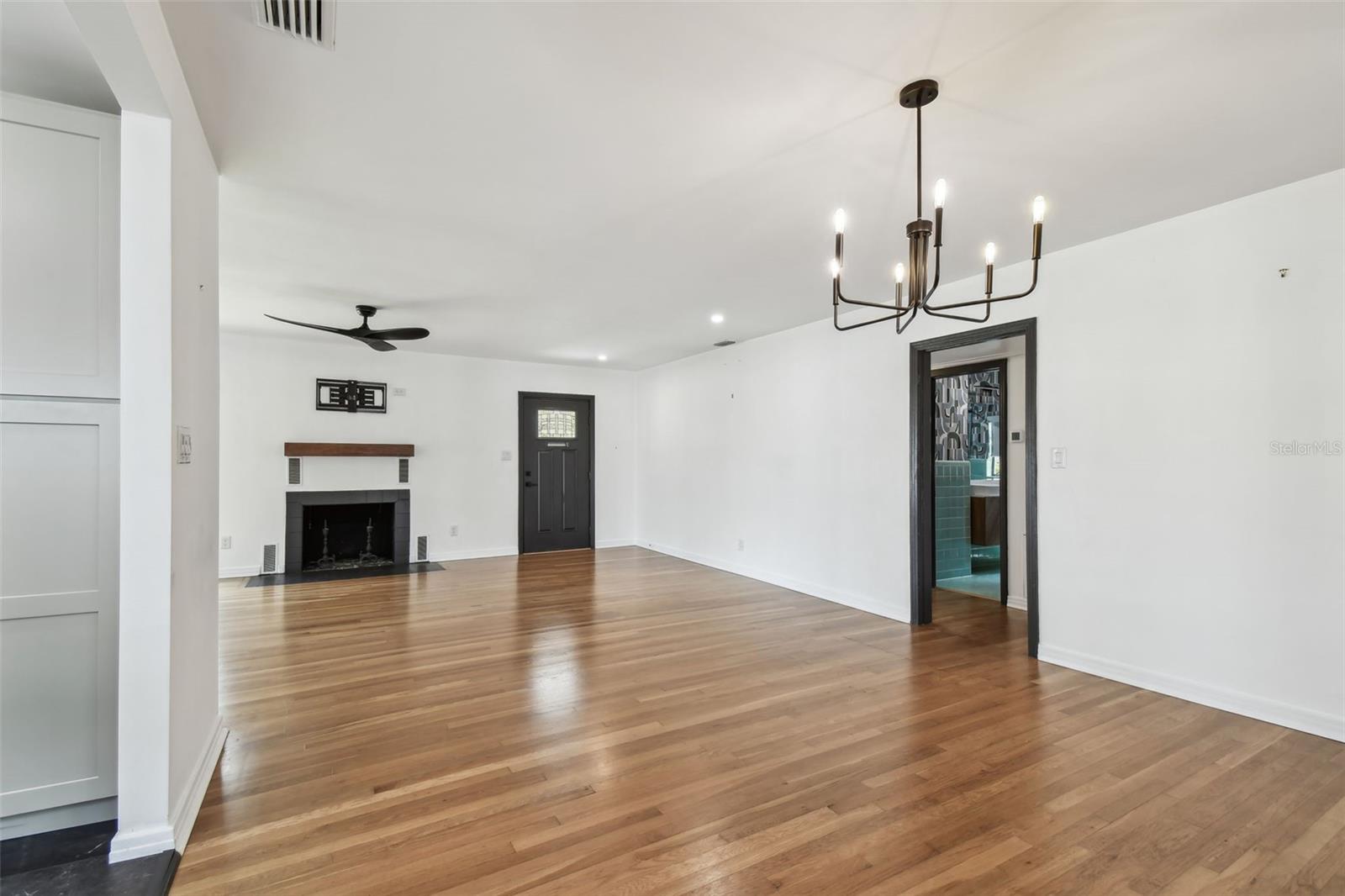 Image 28 of 85 For 4560 7th Avenue N