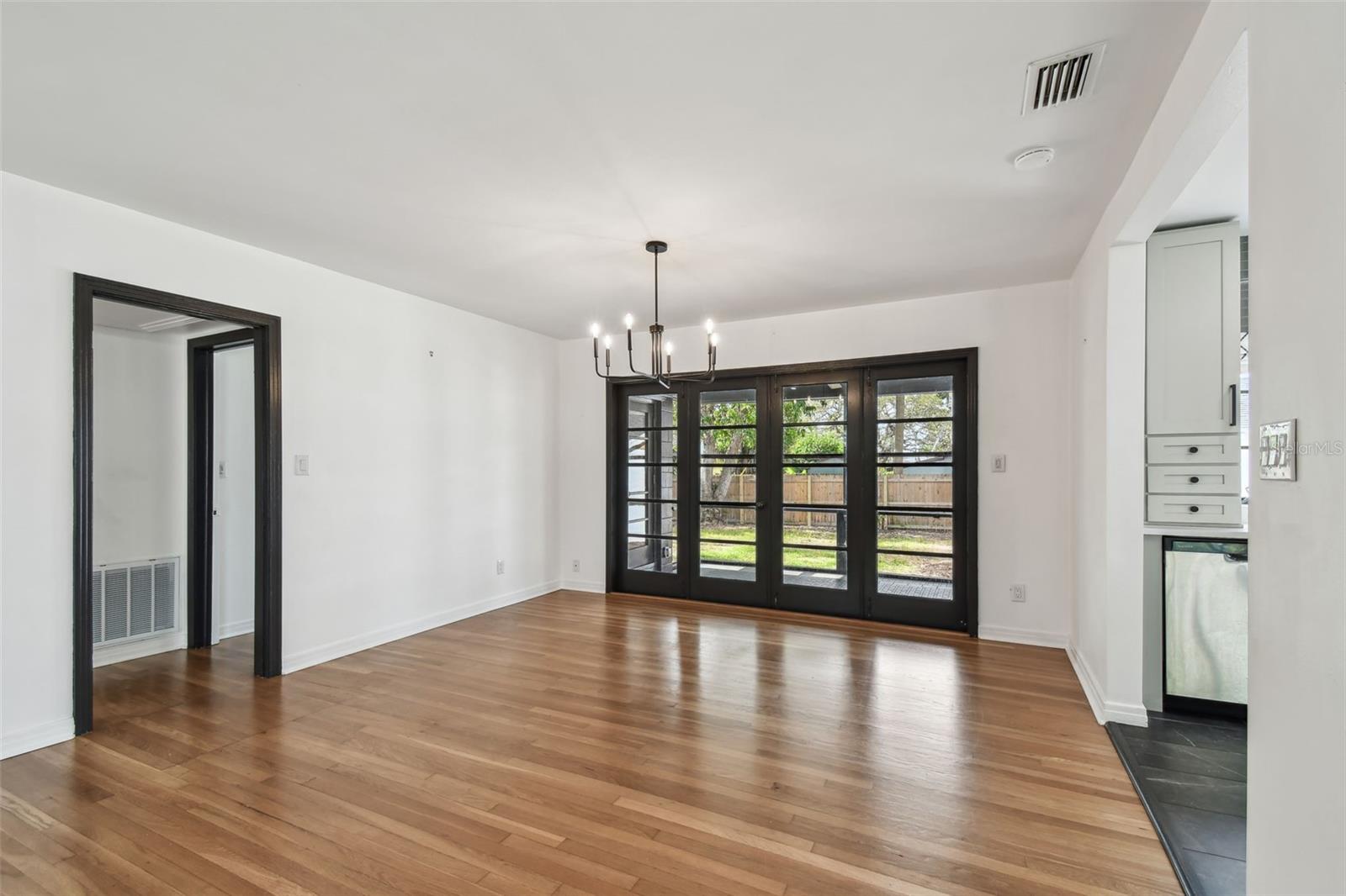 Image 31 of 85 For 4560 7th Avenue N