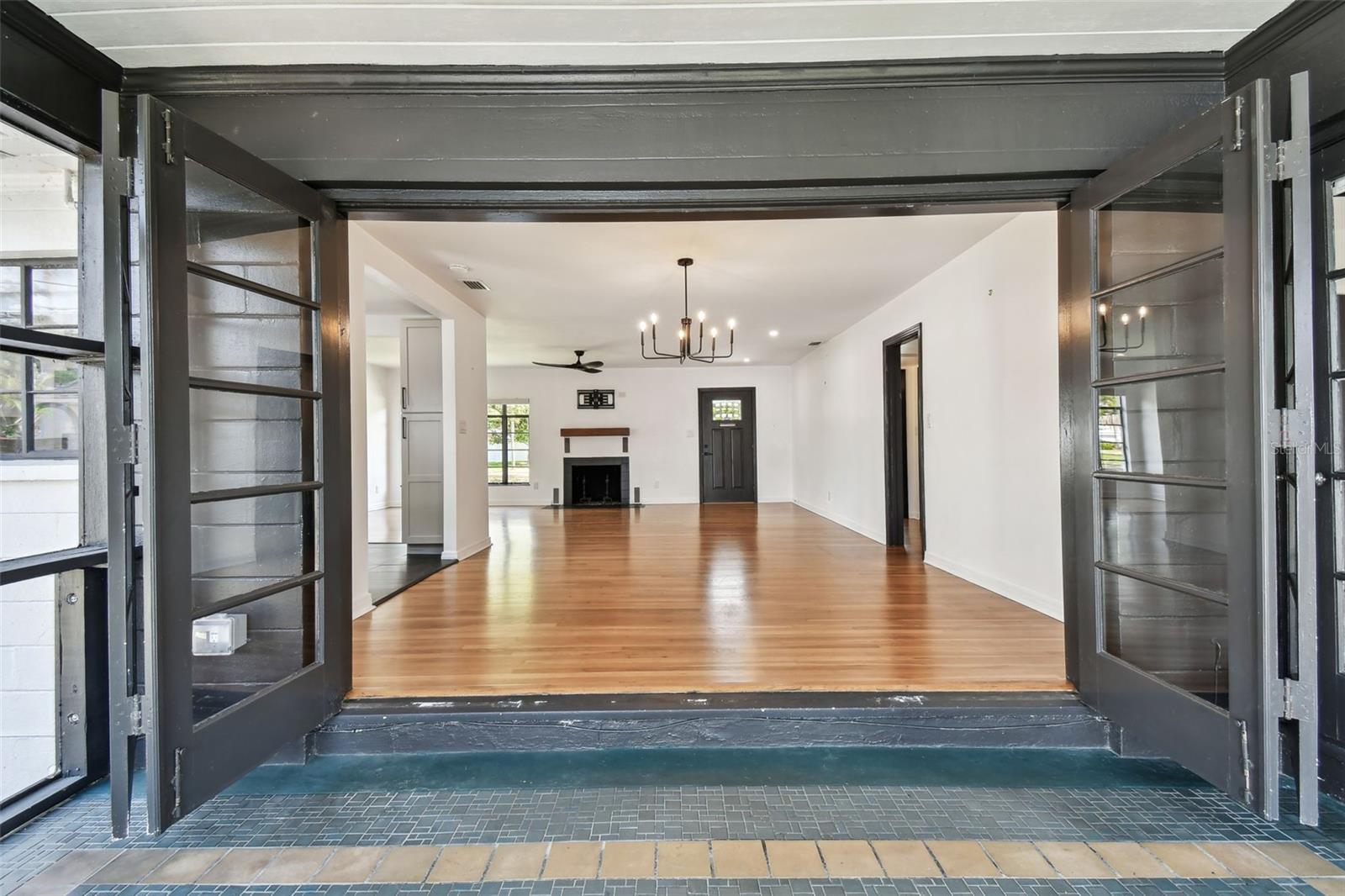 Image 33 of 85 For 4560 7th Avenue N