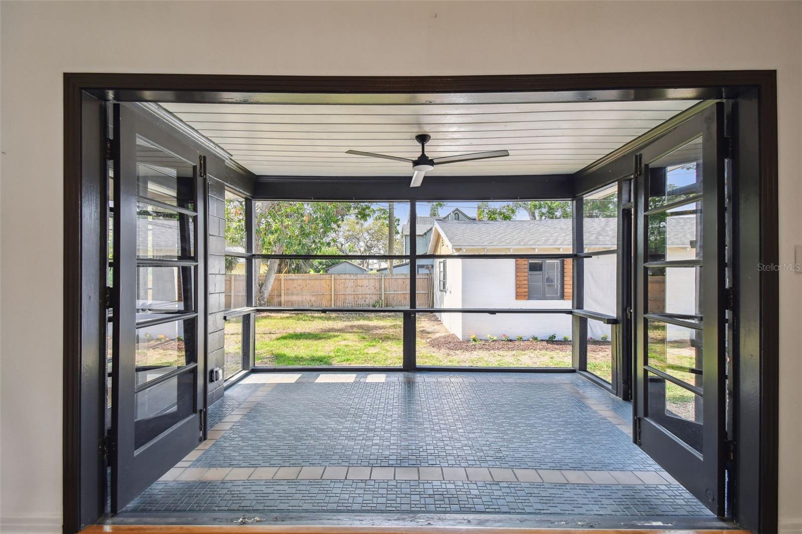 Image 36 of 85 For 4560 7th Avenue N
