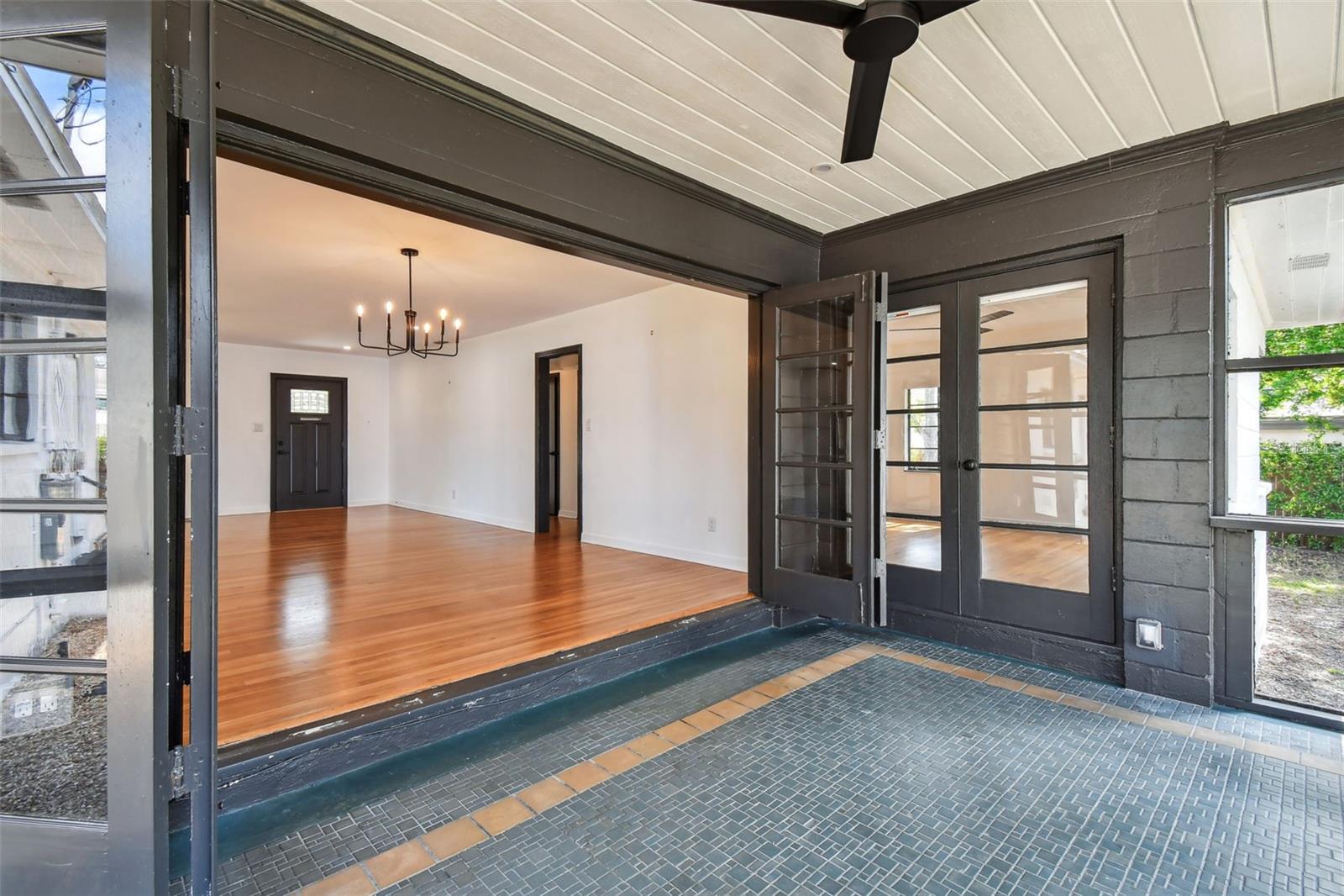 Image 40 of 85 For 4560 7th Avenue N