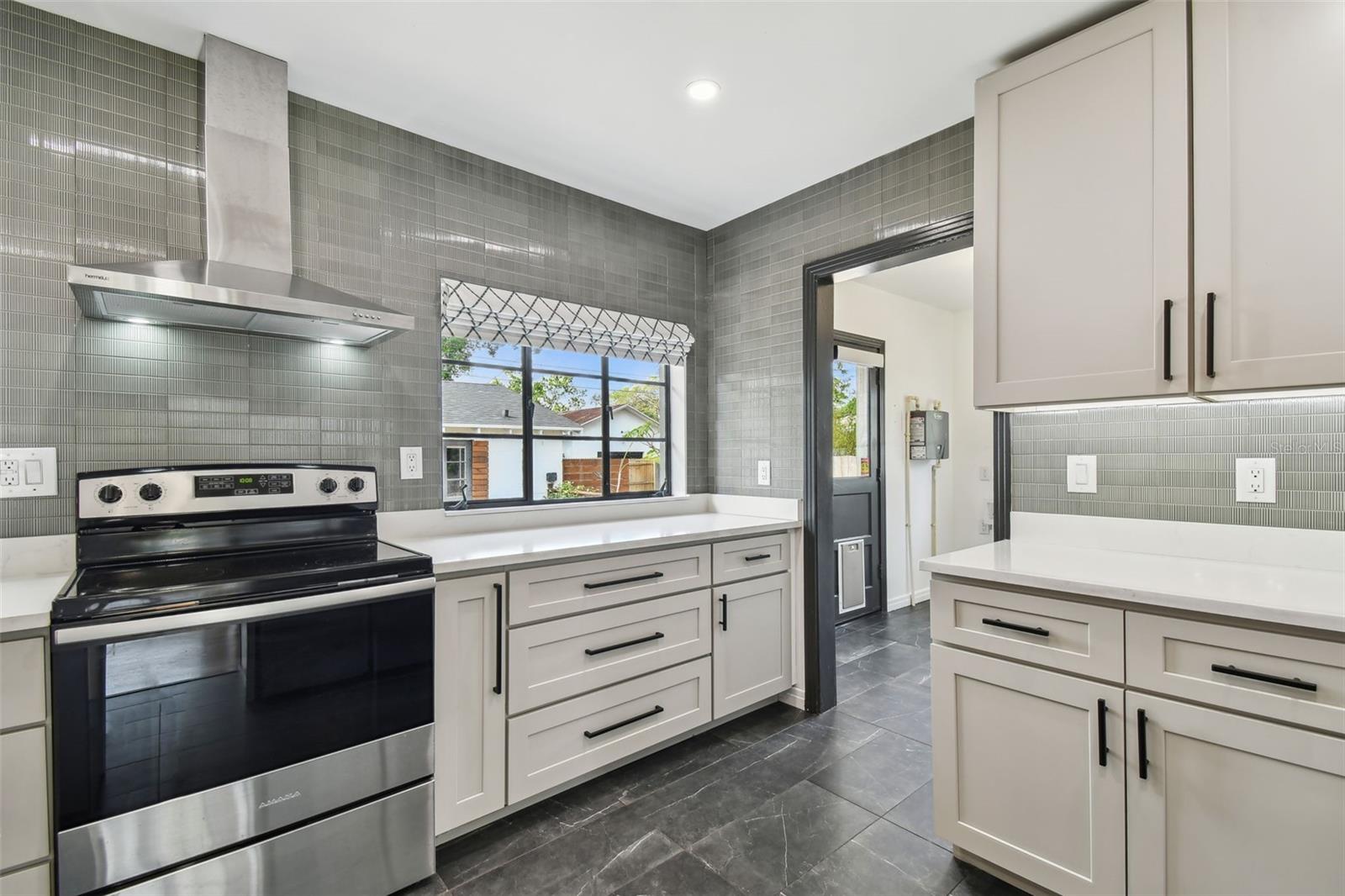 Image 47 of 85 For 4560 7th Avenue N