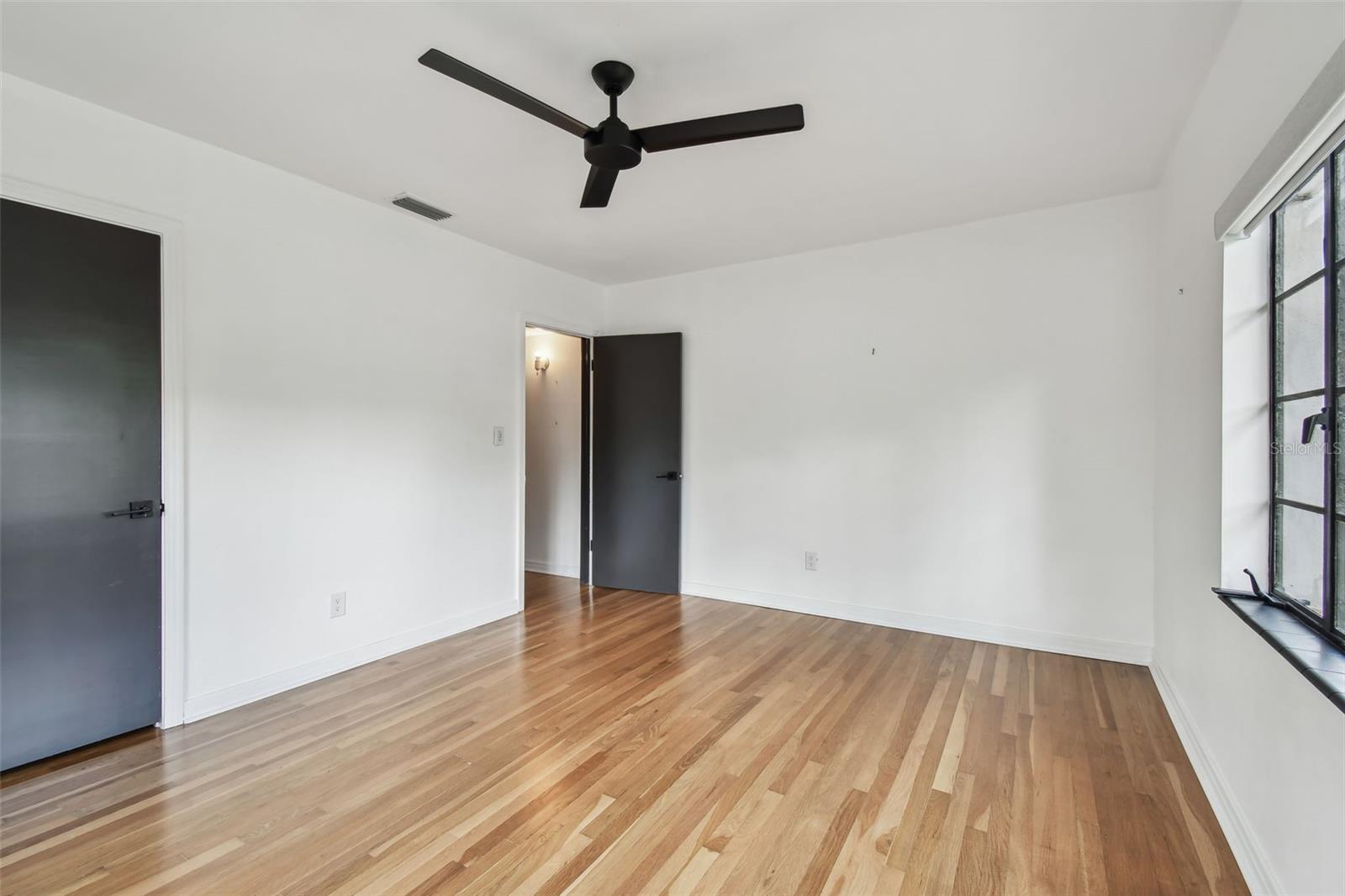 Image 57 of 85 For 4560 7th Avenue N
