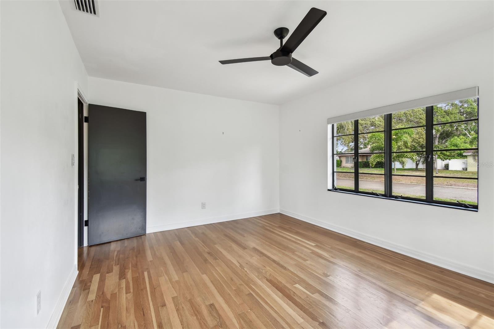 Image 61 of 85 For 4560 7th Avenue N