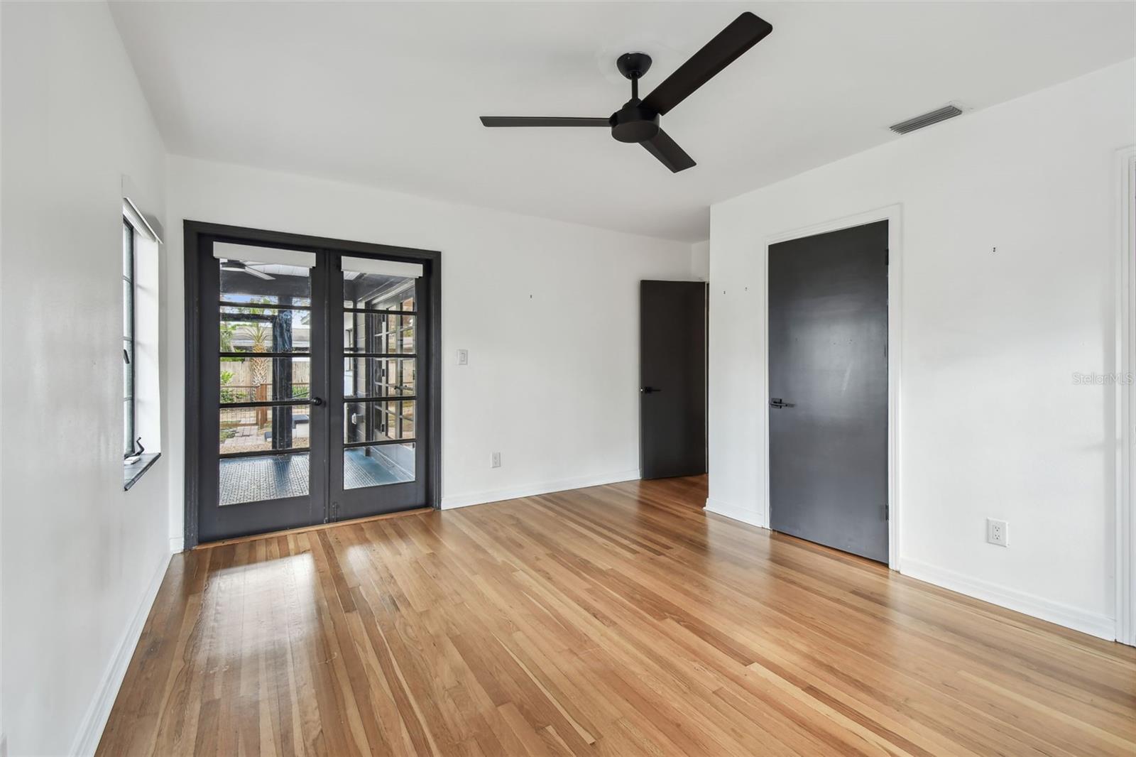 Image 63 of 85 For 4560 7th Avenue N