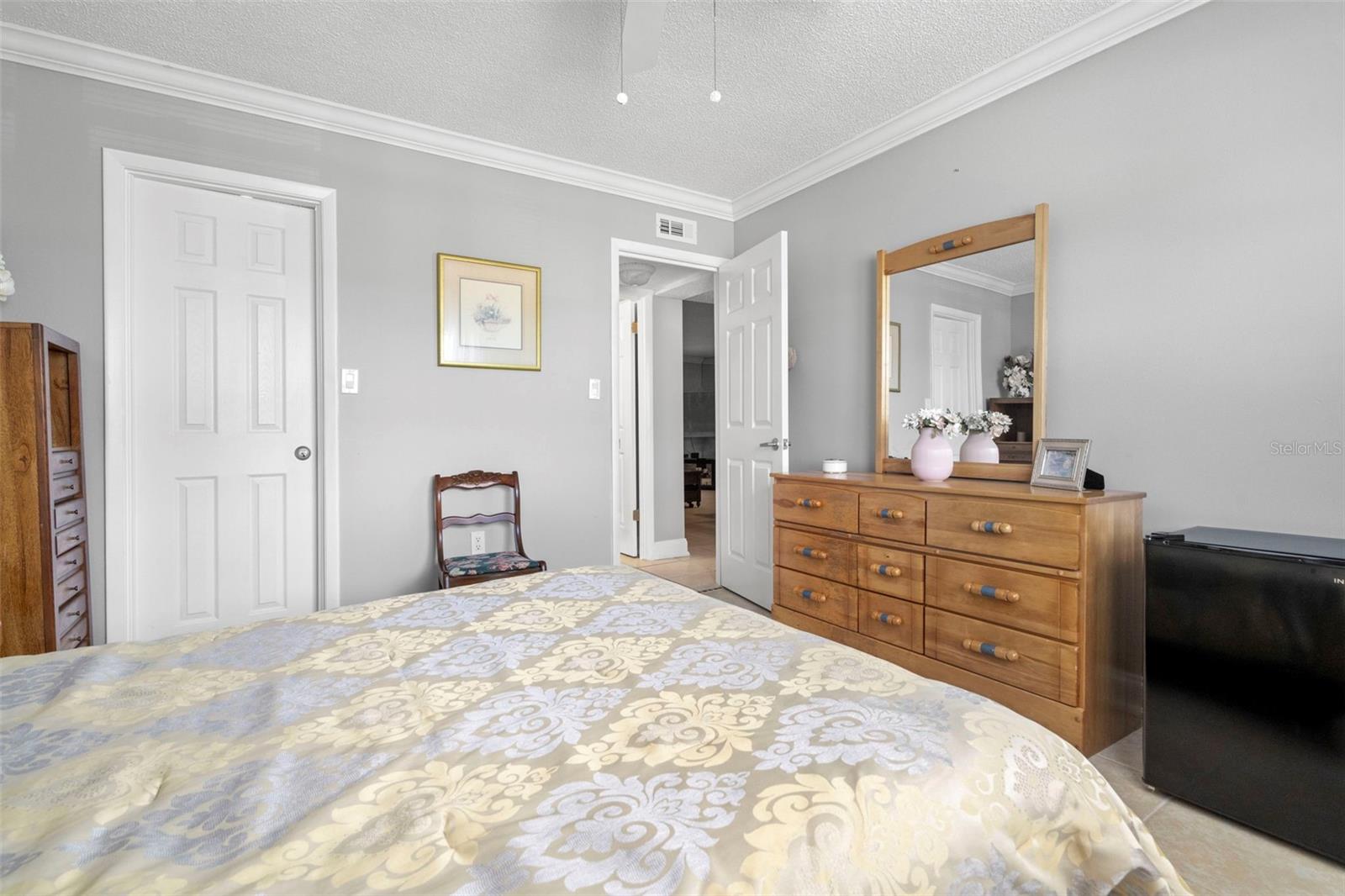 Image 12 of 31 For 7701 Starkey Road 332