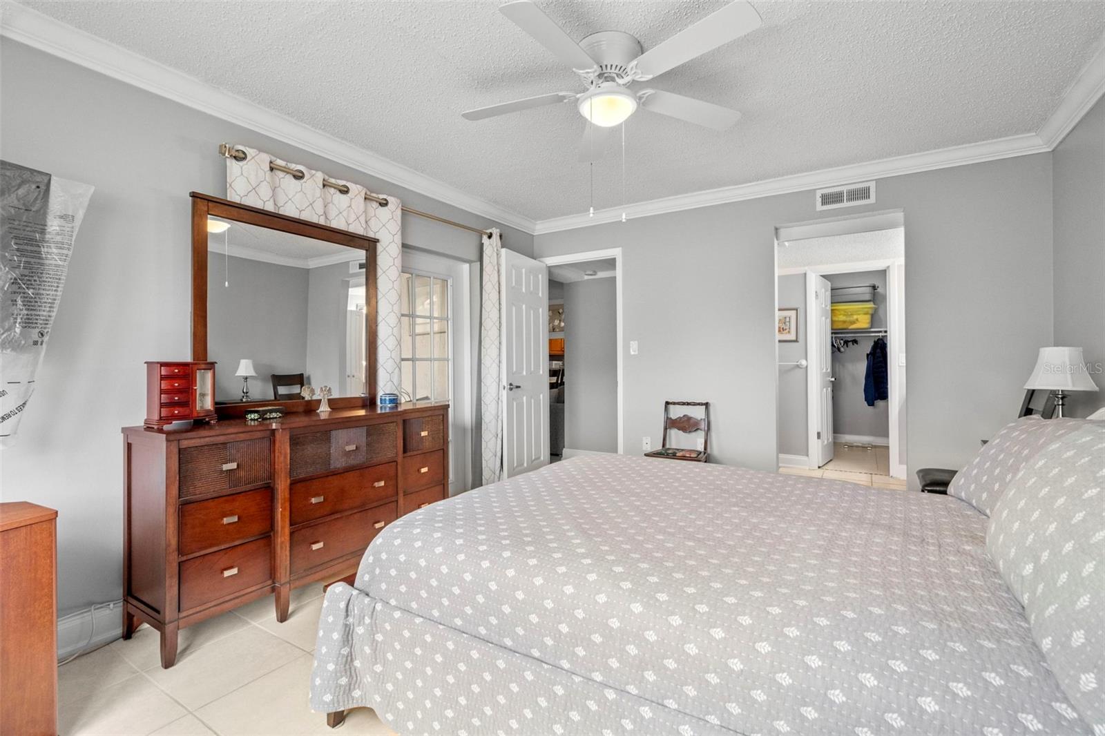 Image 17 of 31 For 7701 Starkey Road 332