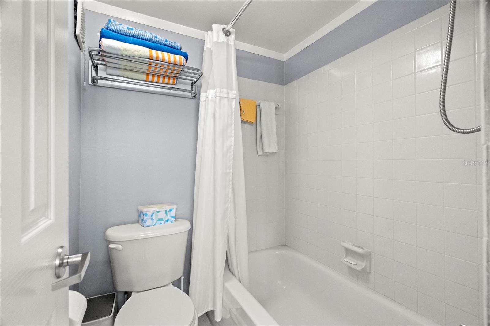 Image 21 of 31 For 7701 Starkey Road 332