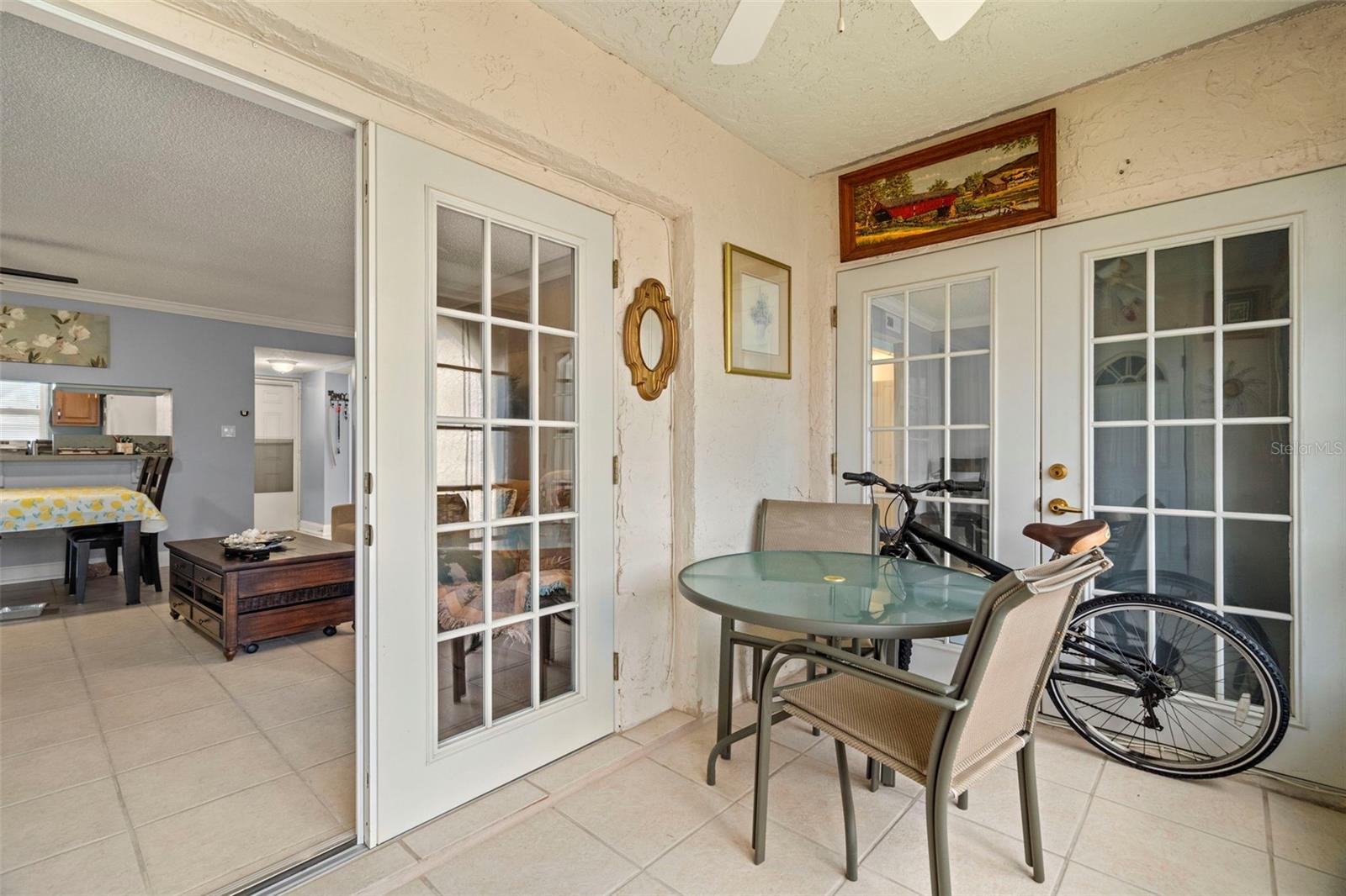 Image 4 of 31 For 7701 Starkey Road 332