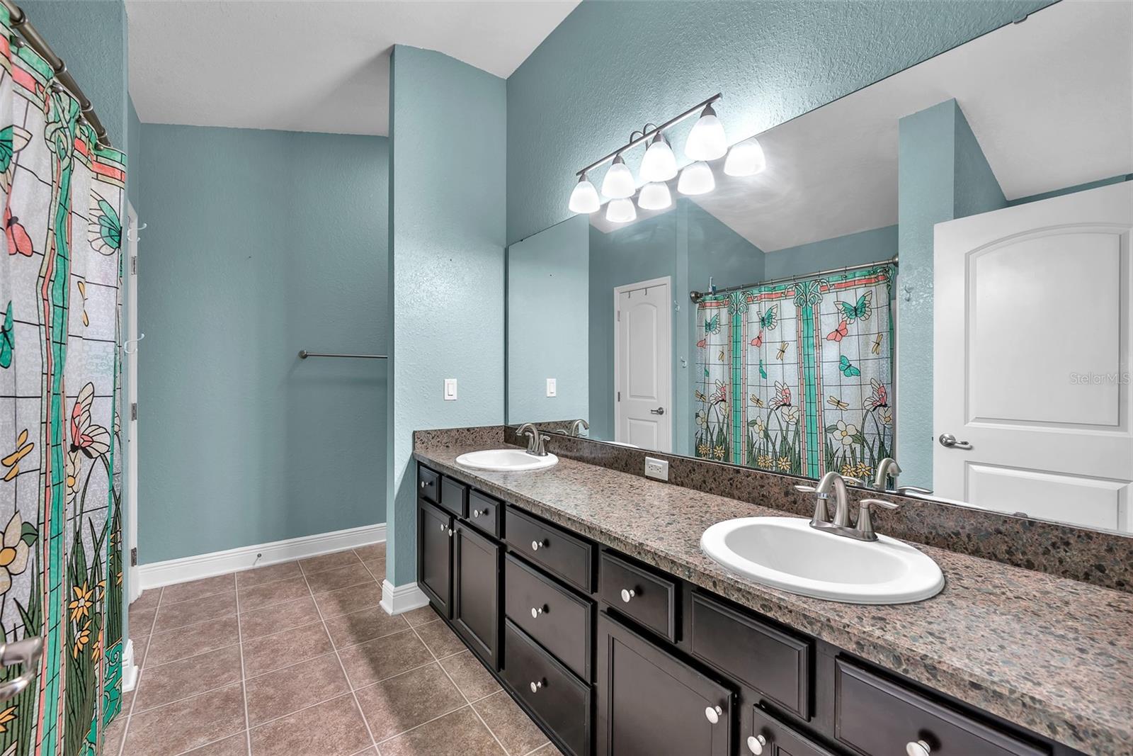 Image 13 of 38 For 14233 Edinburgh Moor Drive