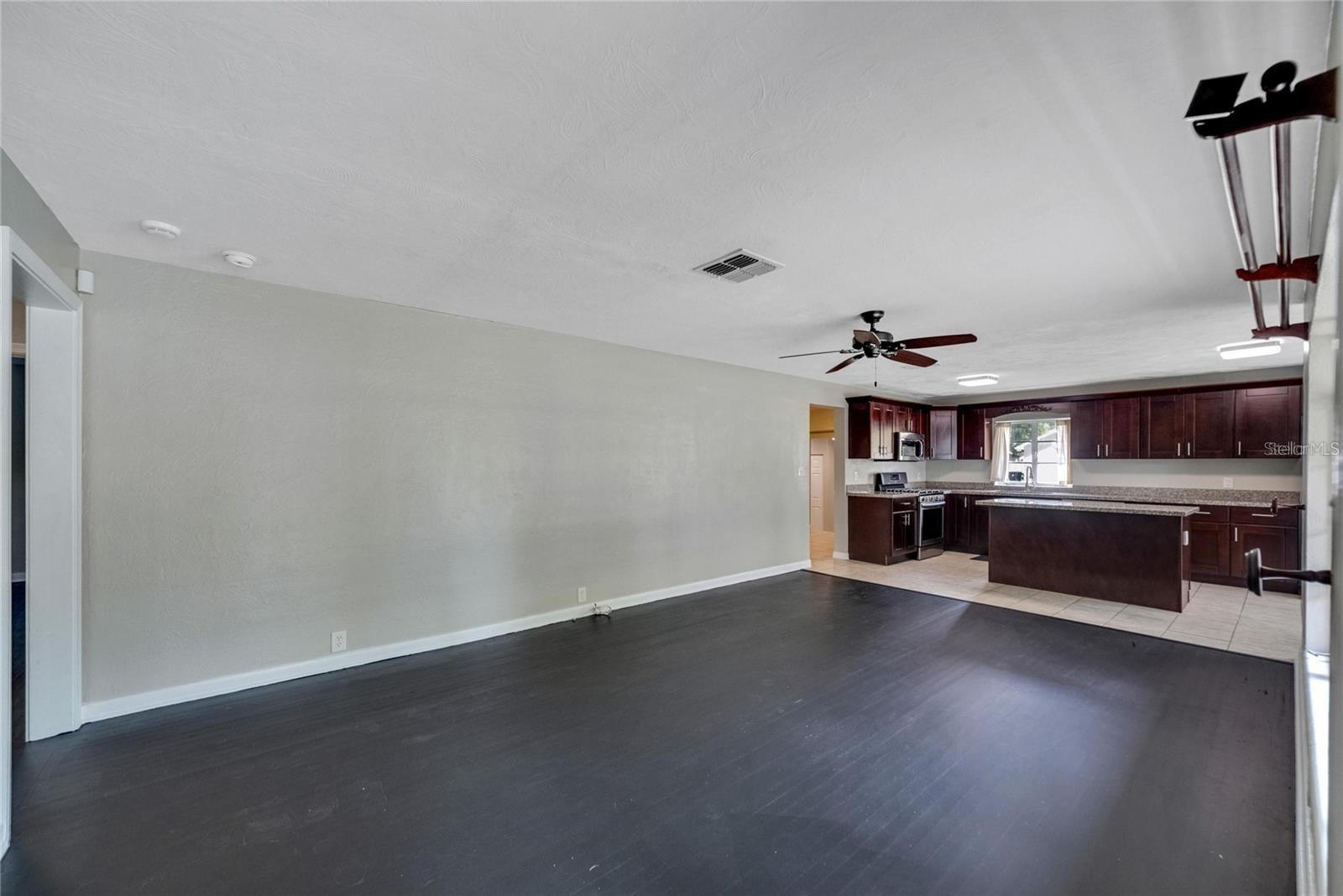 Image 11 of 65 For 6110 Suwanee Avenue