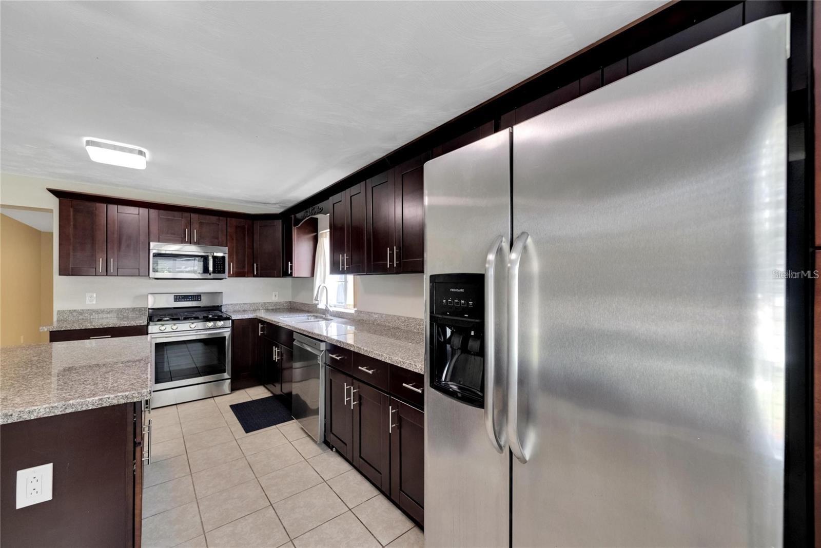 Image 14 of 65 For 6110 Suwanee Avenue