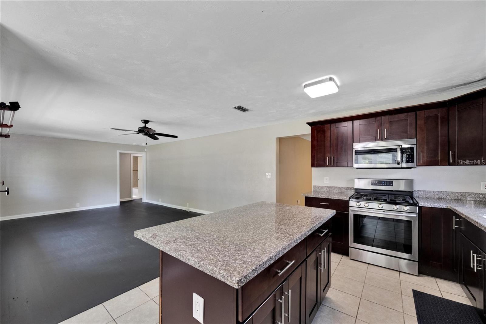 Image 18 of 65 For 6110 Suwanee Avenue