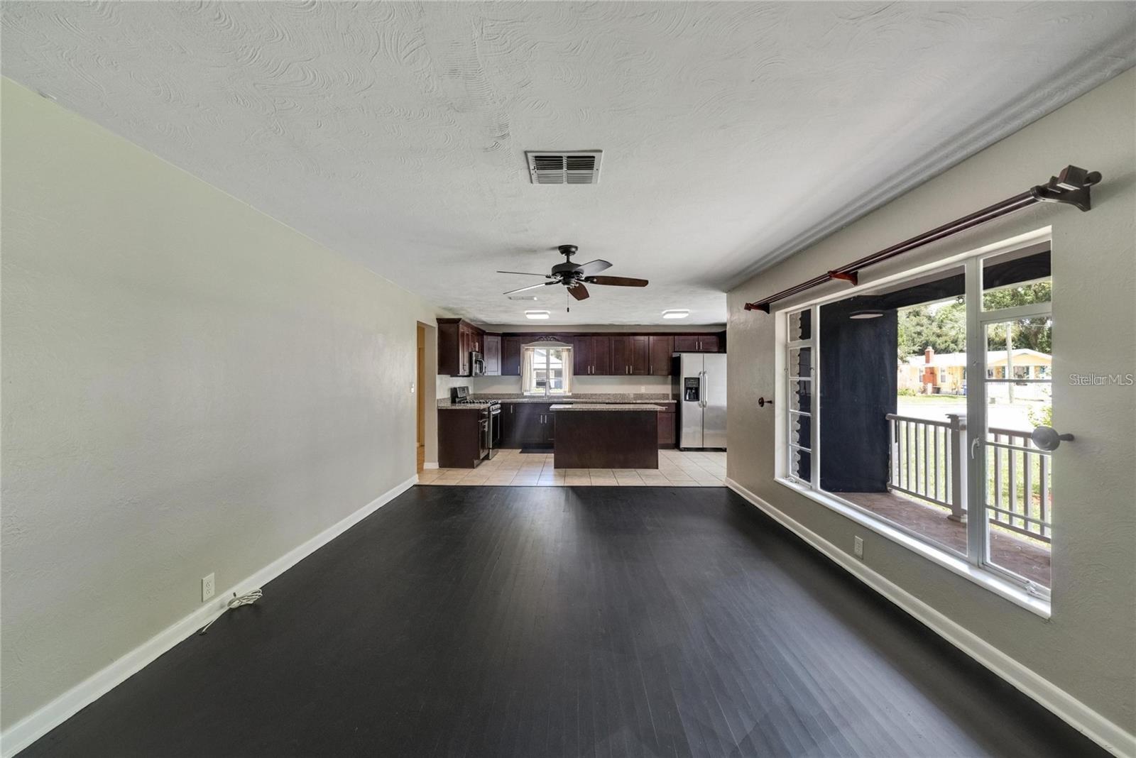 Image 8 of 65 For 6110 Suwanee Avenue