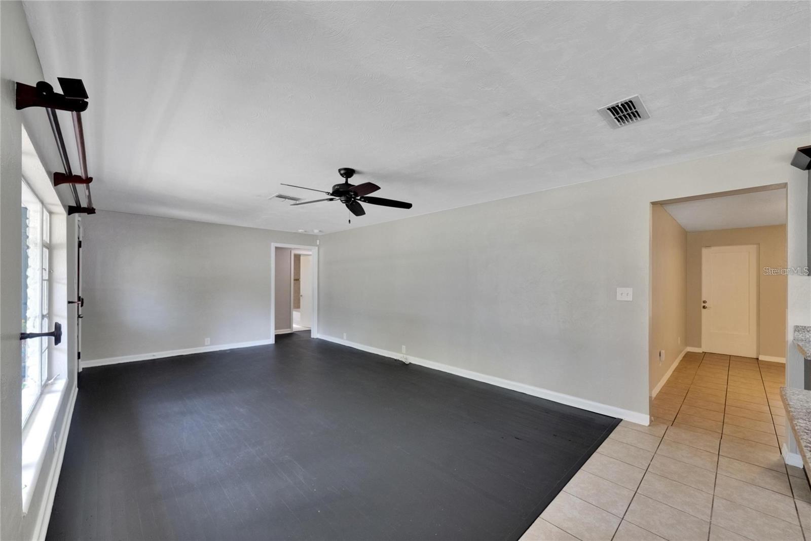 Image 9 of 65 For 6110 Suwanee Avenue