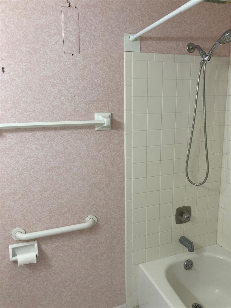Image 31 of 74 For 7951 58th Avenue N 106